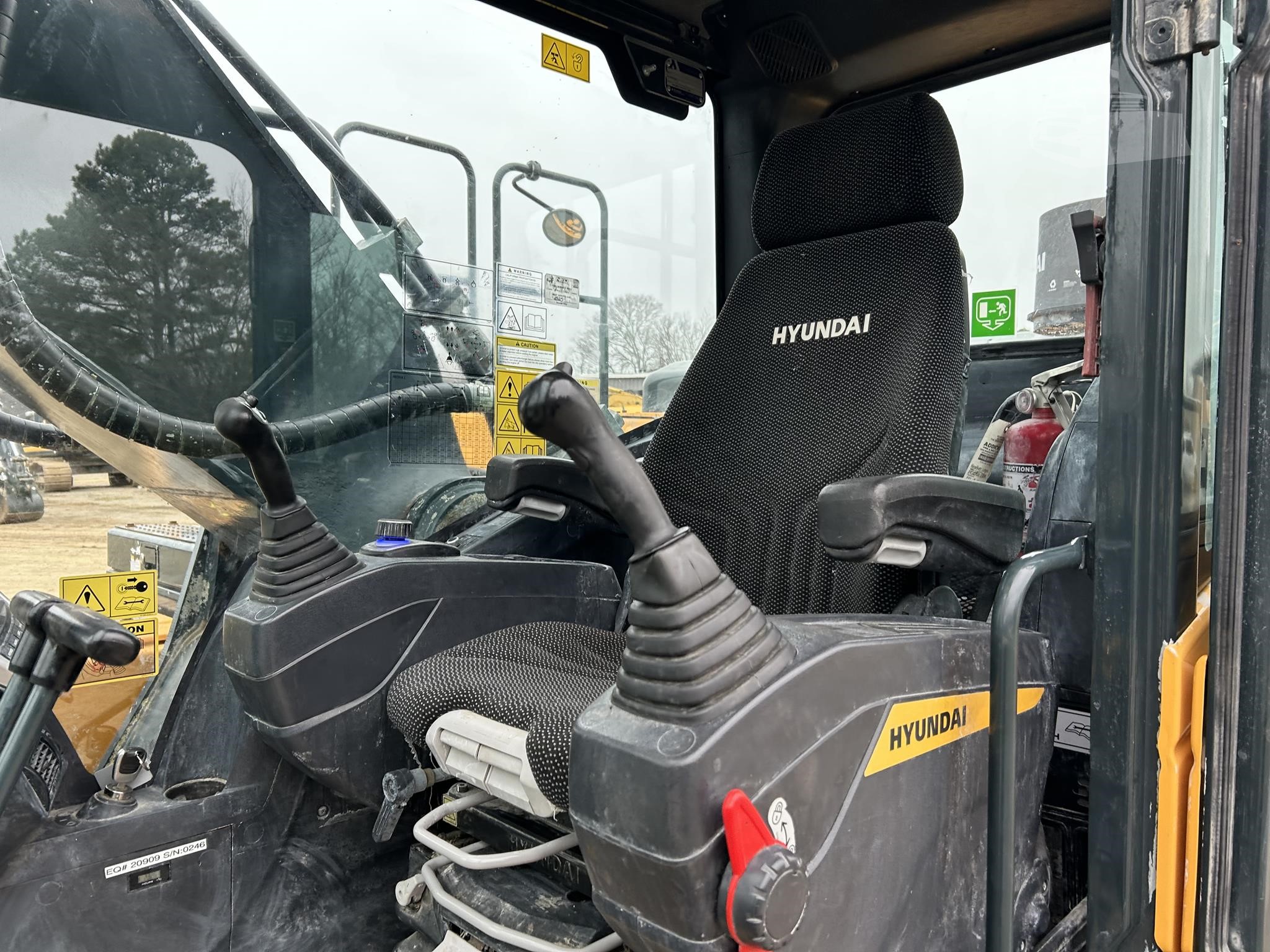 2023 HYUNDAI HX350AL Crawler Excavator - photo 5
