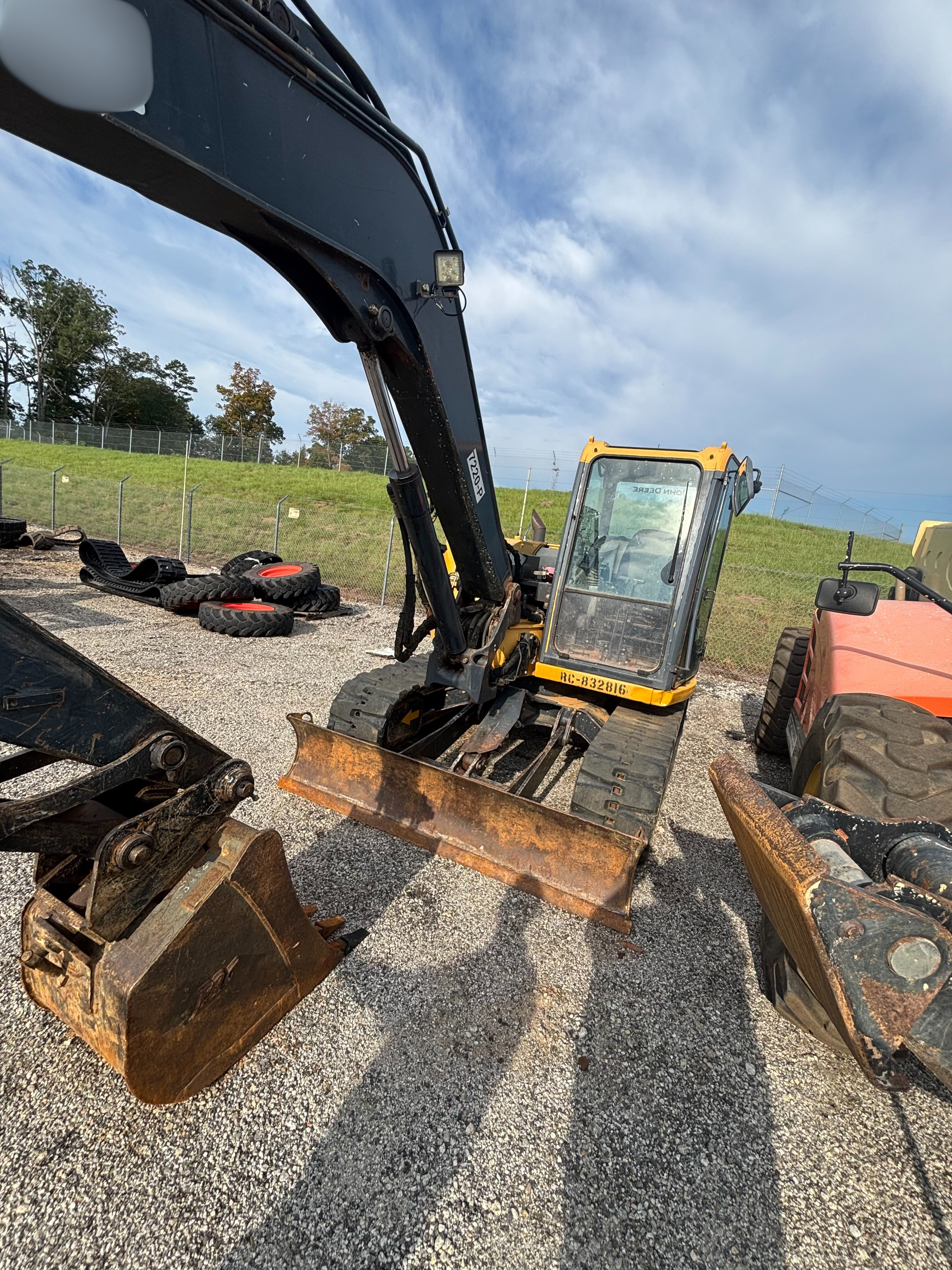 2016 John Deere 85G - photo 6