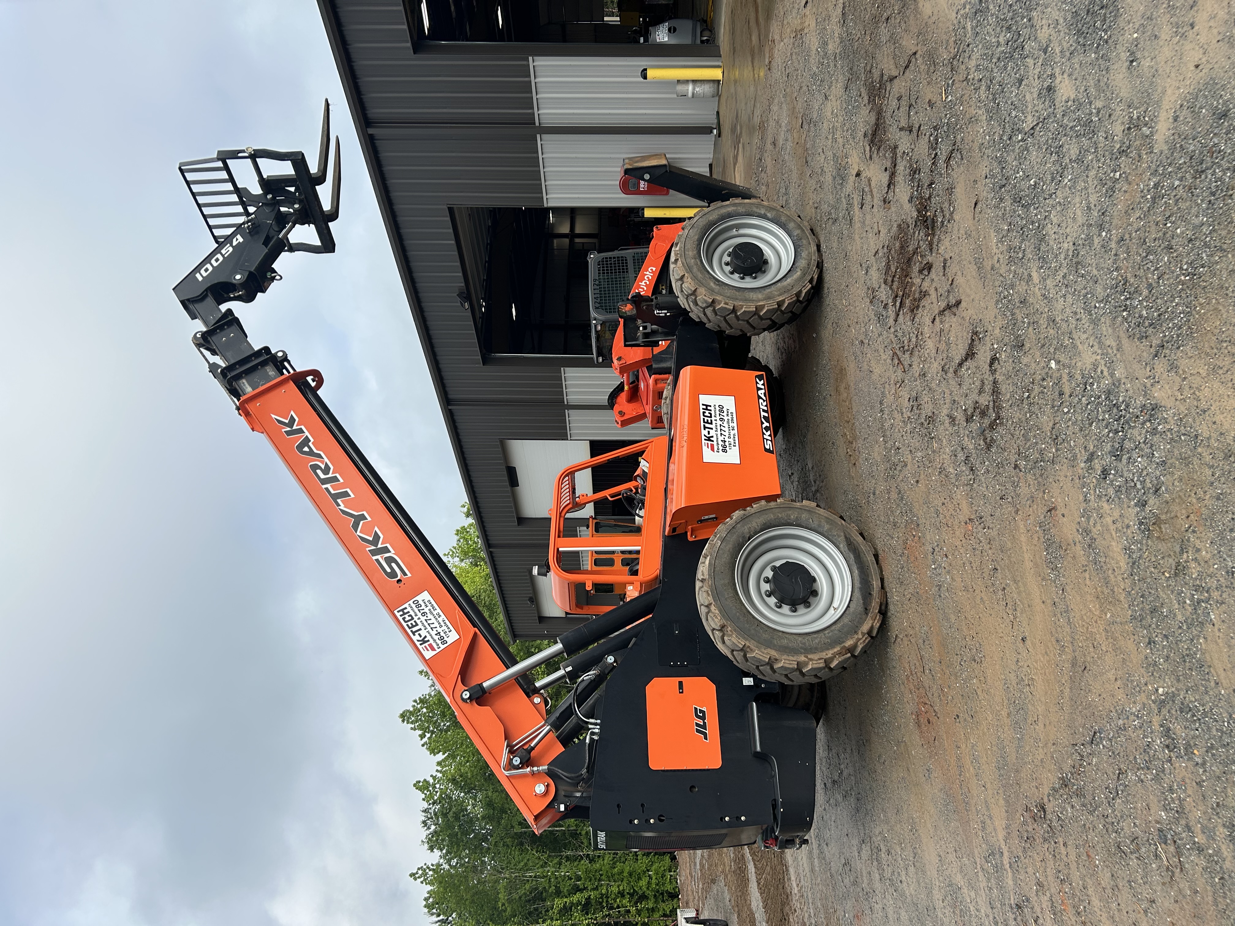 2024 JLG 10054 SkyTrak
