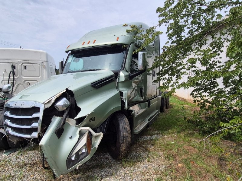 2021 Freightliner Cascadia