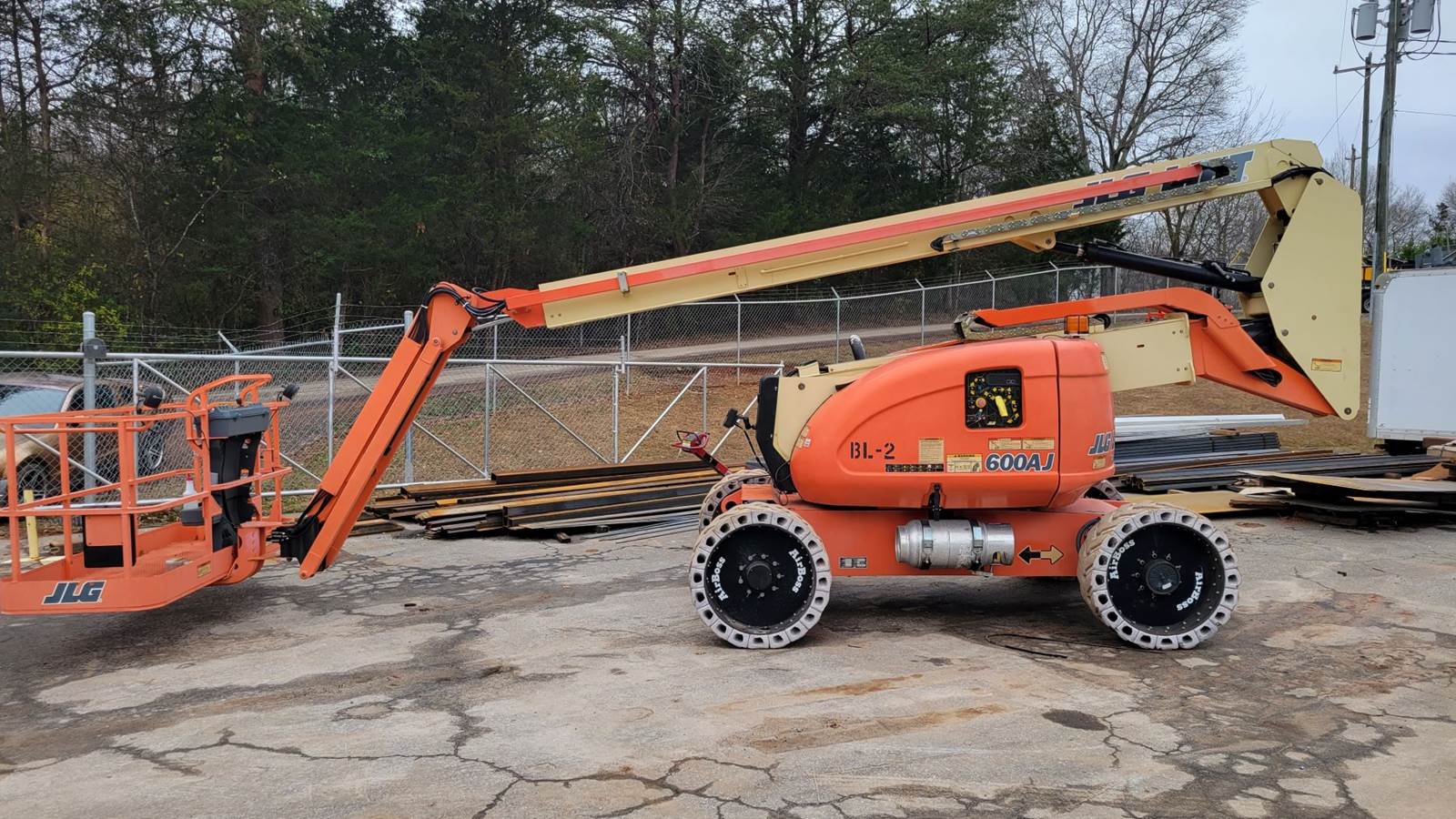 2007 JLG 600 AJN 60' Boom Lift