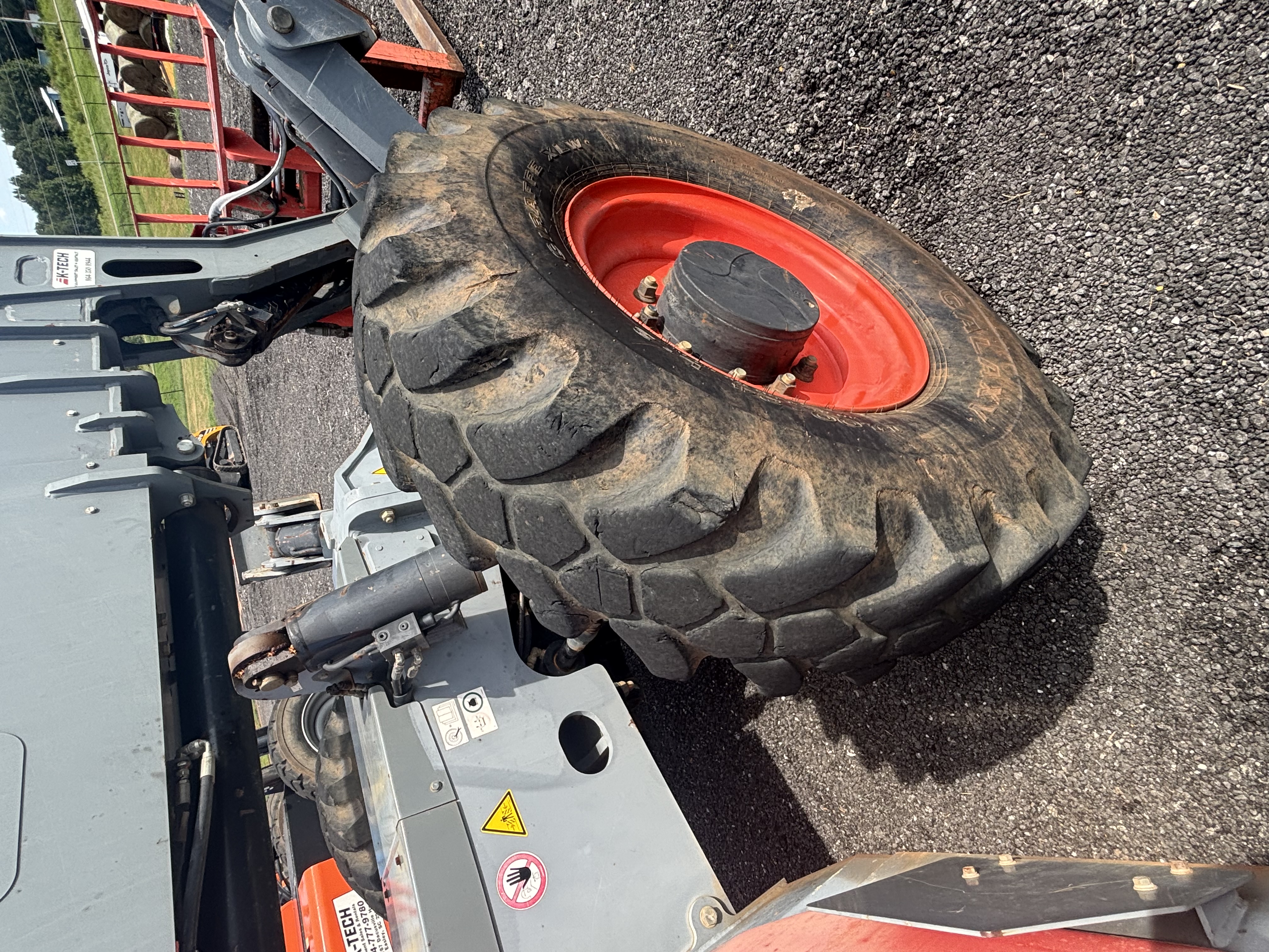 2019 Skyjack 1054 telehandler - photo 4