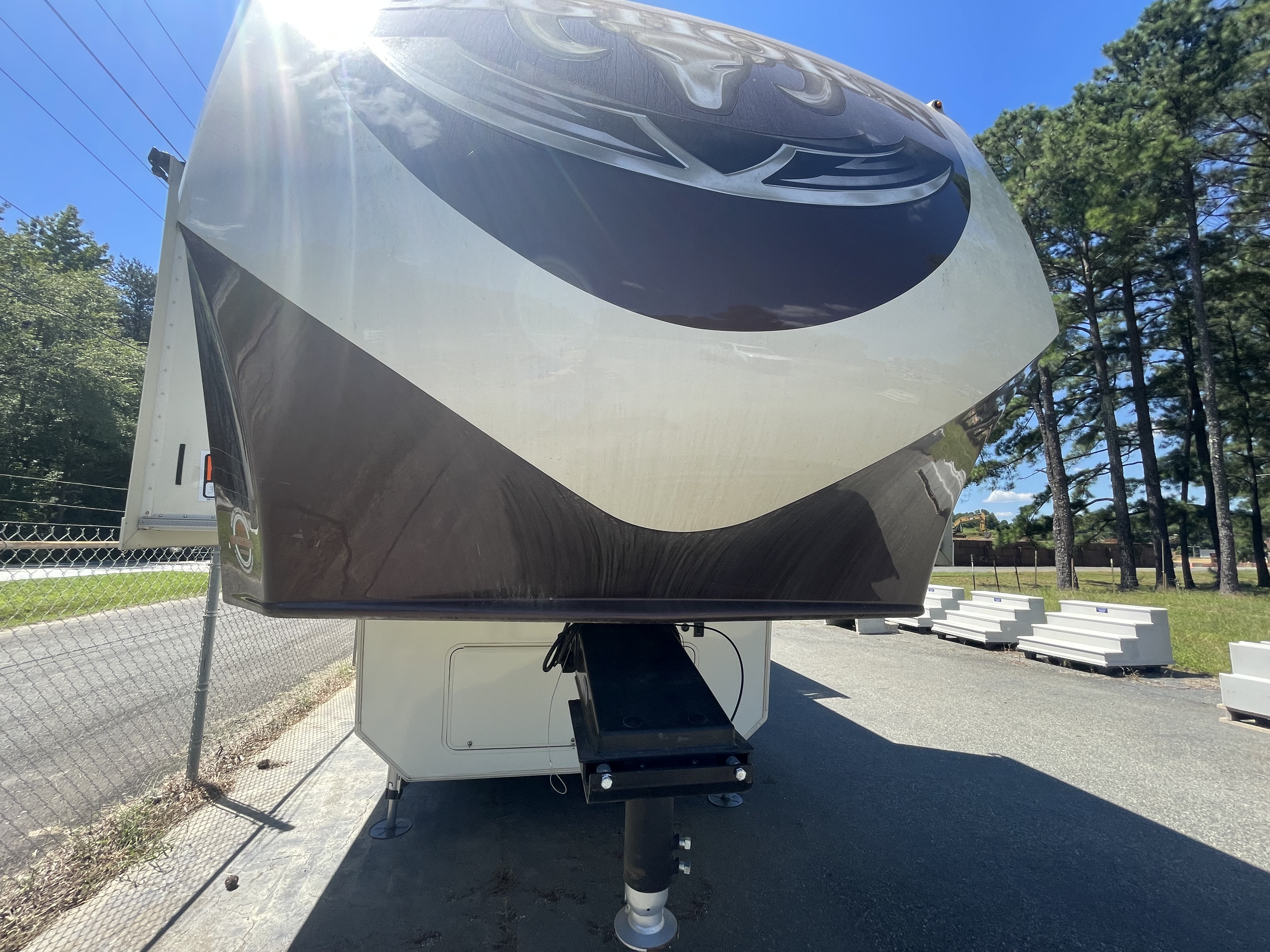 2017 Hartland 3750FL Bighorn Camper - photo 5