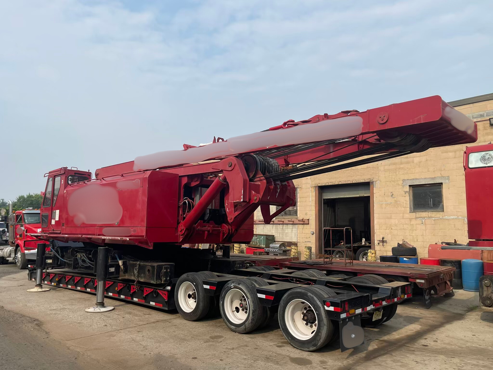 Manitowoc 888 Crawler Crane