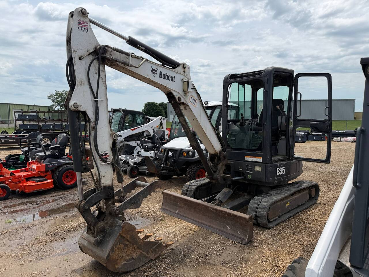 *2016 Bobcat E35 - photo 4