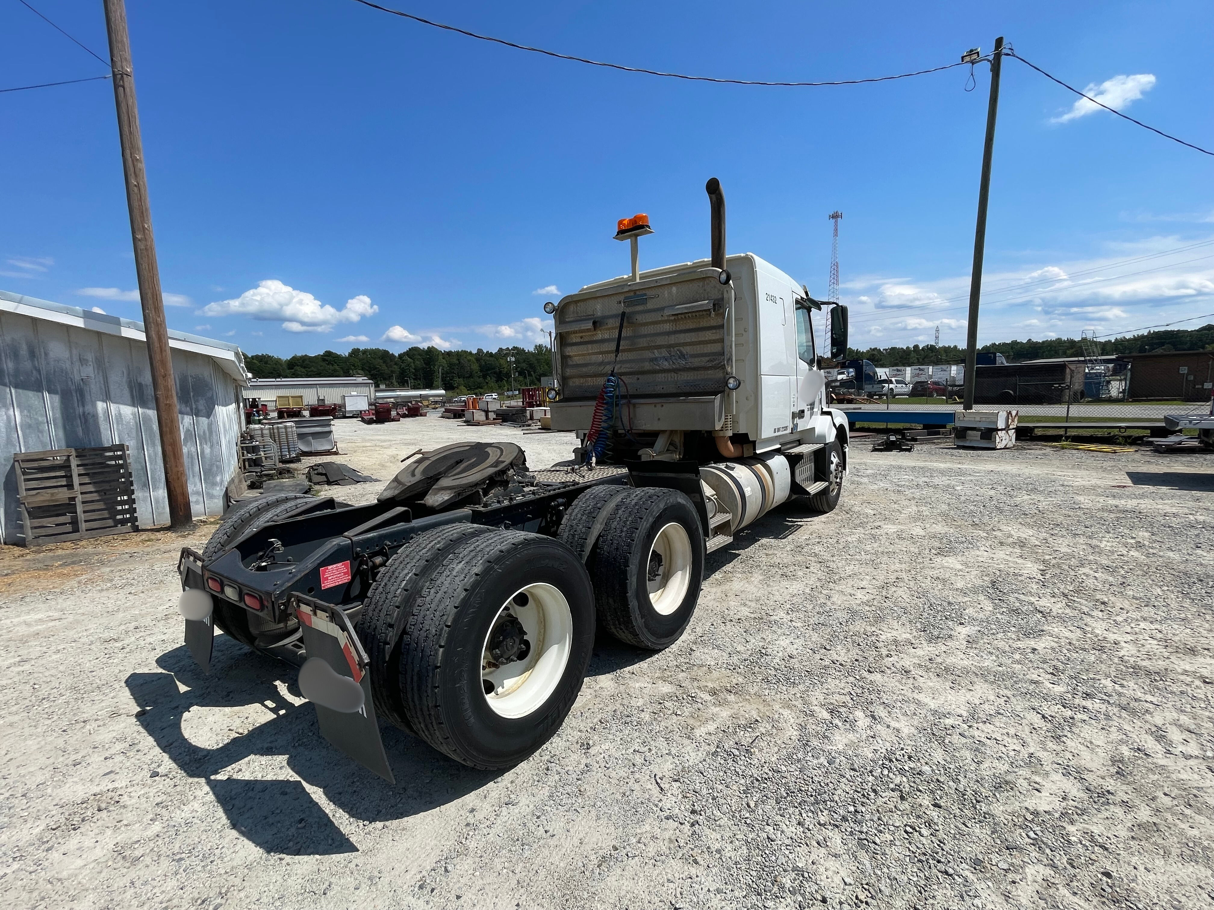 2014 Volvo VNL - photo 6