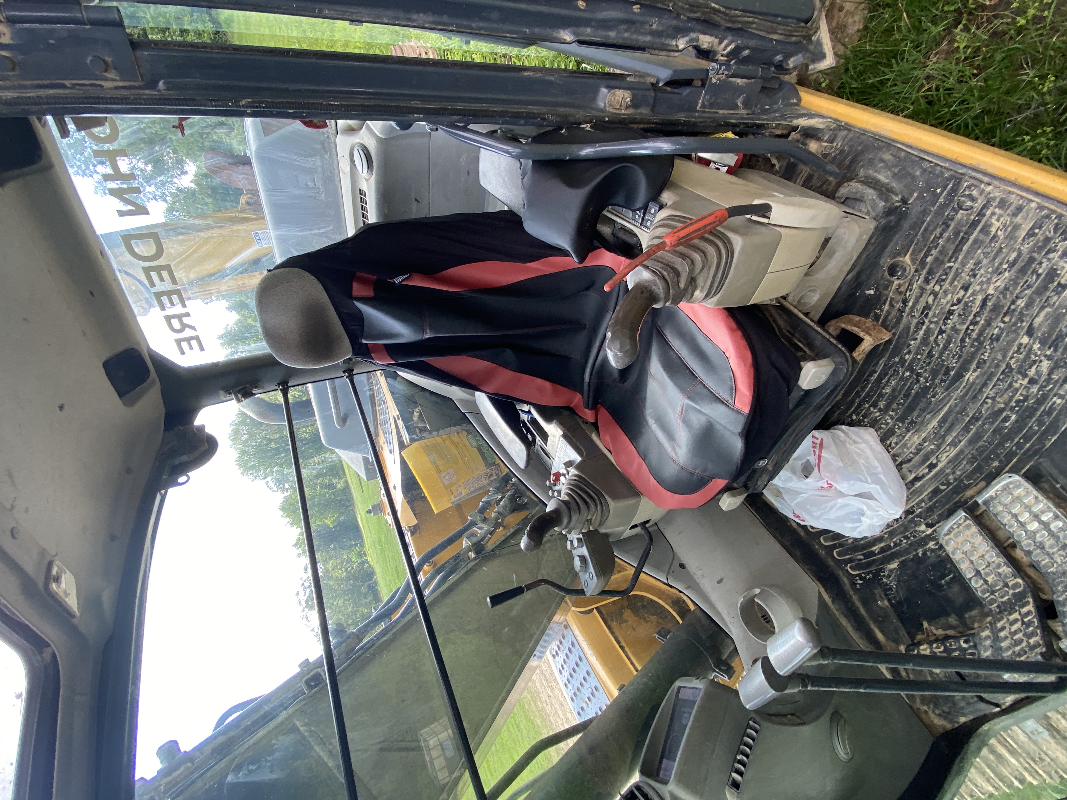 2015 John Deere 130G - photo 6
