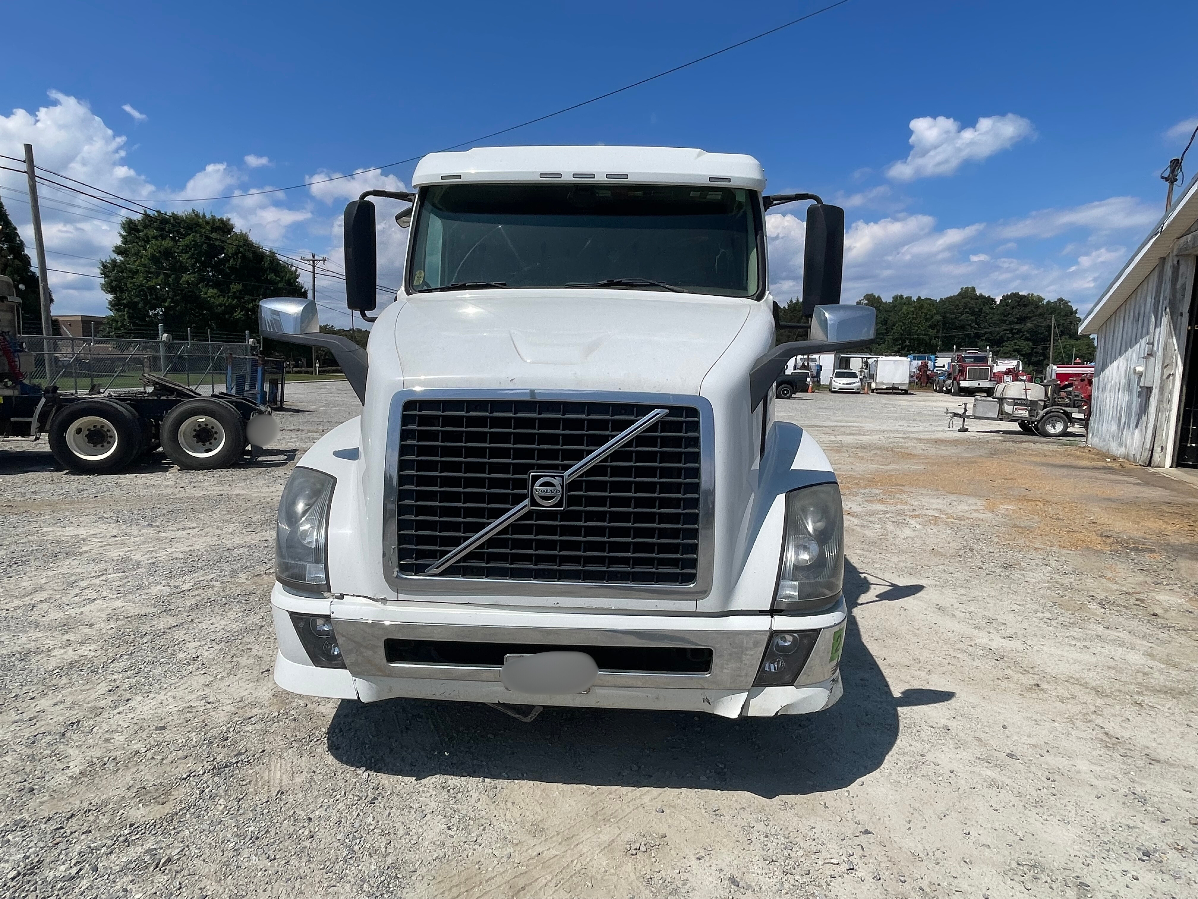 2014 Volvo VNL - photo 2