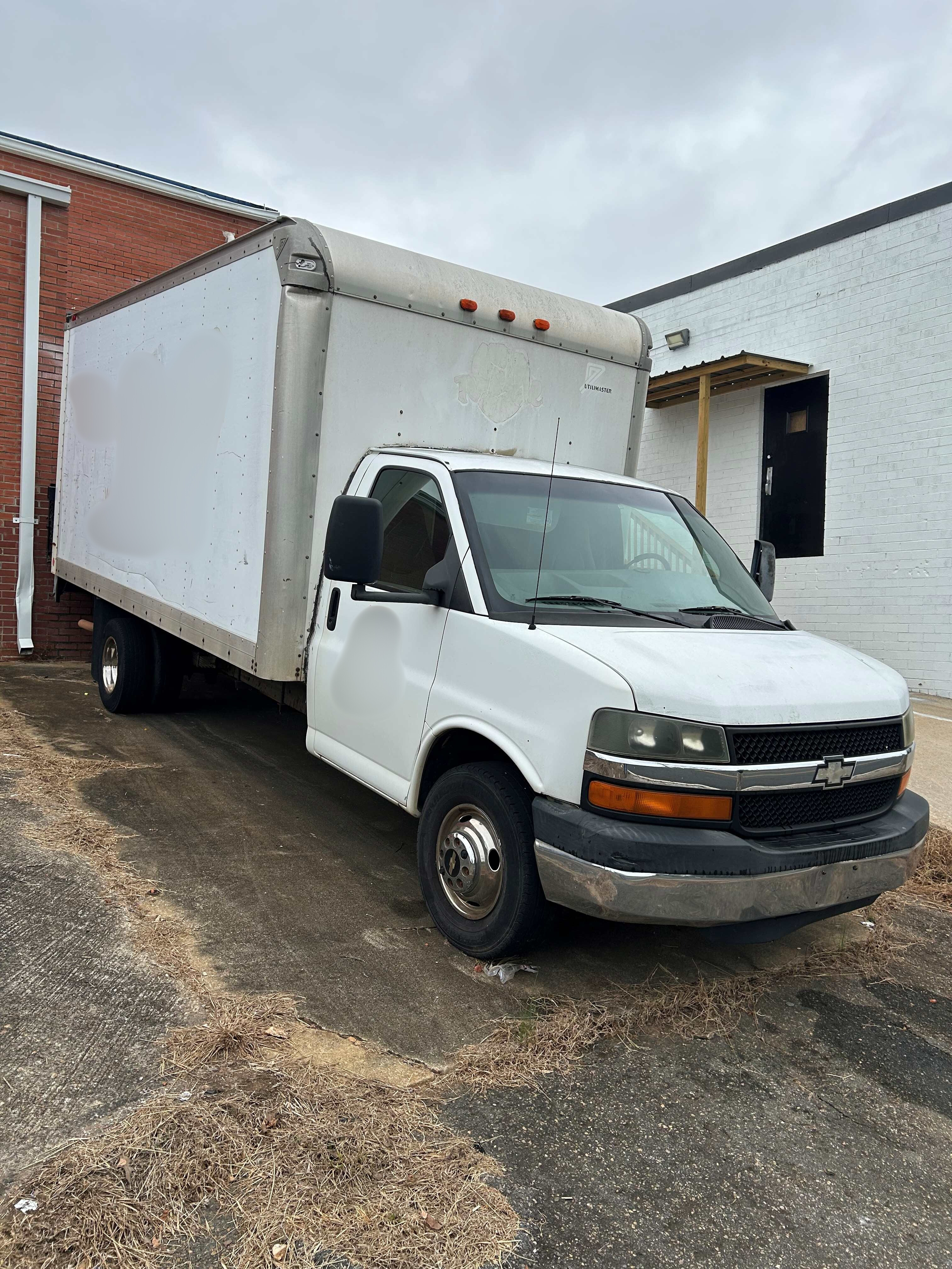 2006 Chevrolet 3500 16ft Box Truck