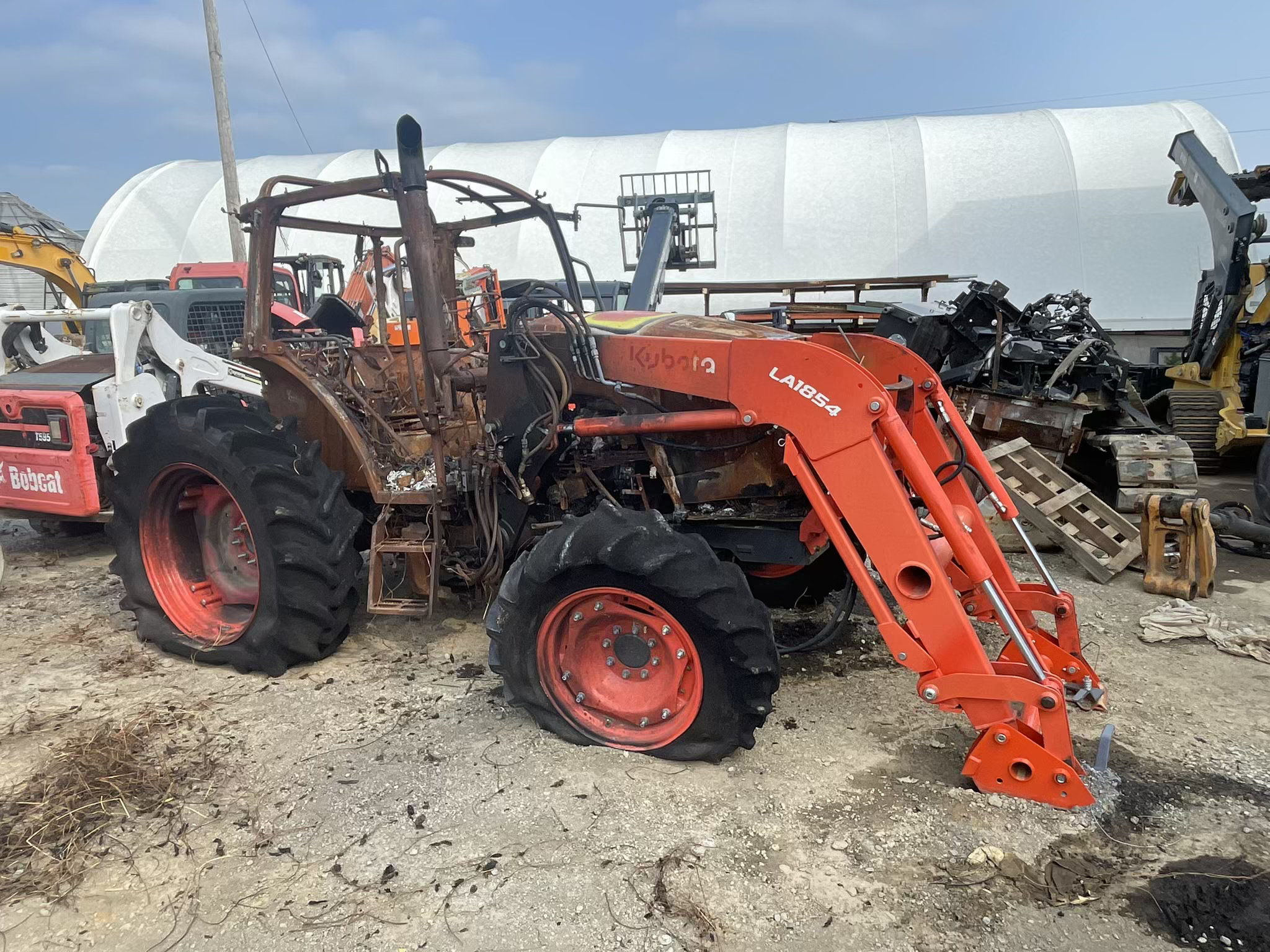 Kubota M5-111D Tractor - photo 4