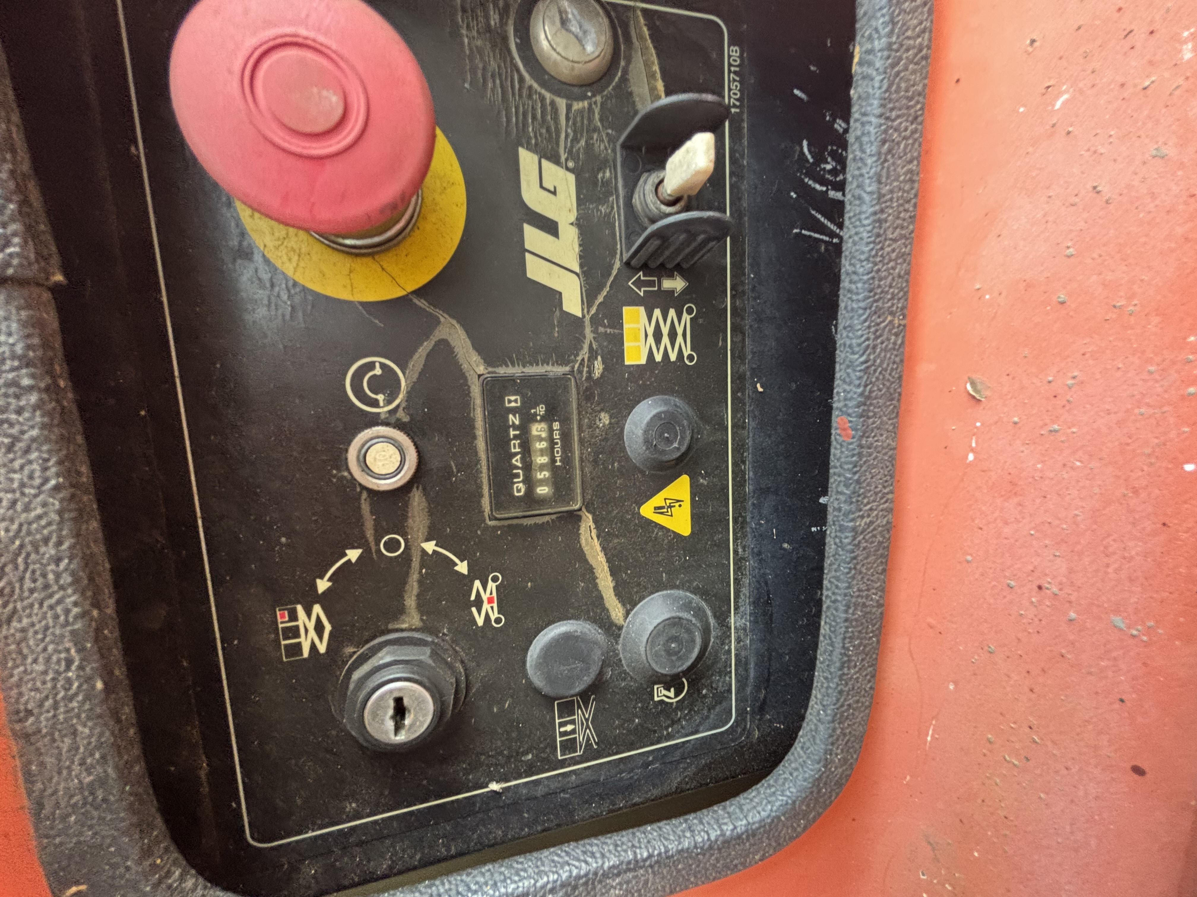 2004 JLG 4069LE - photo 5