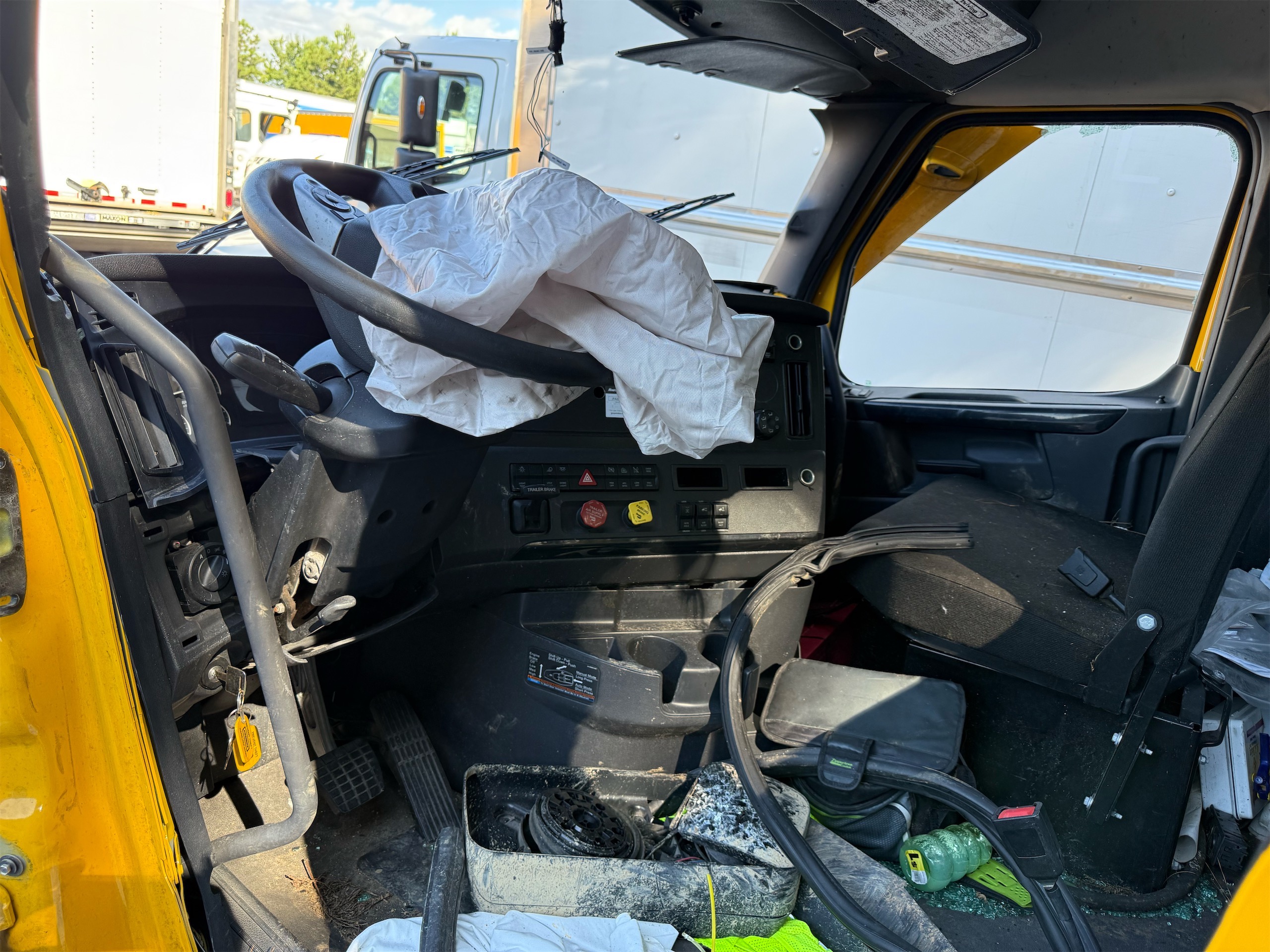 2024 Freightliner Cascadia - photo 6