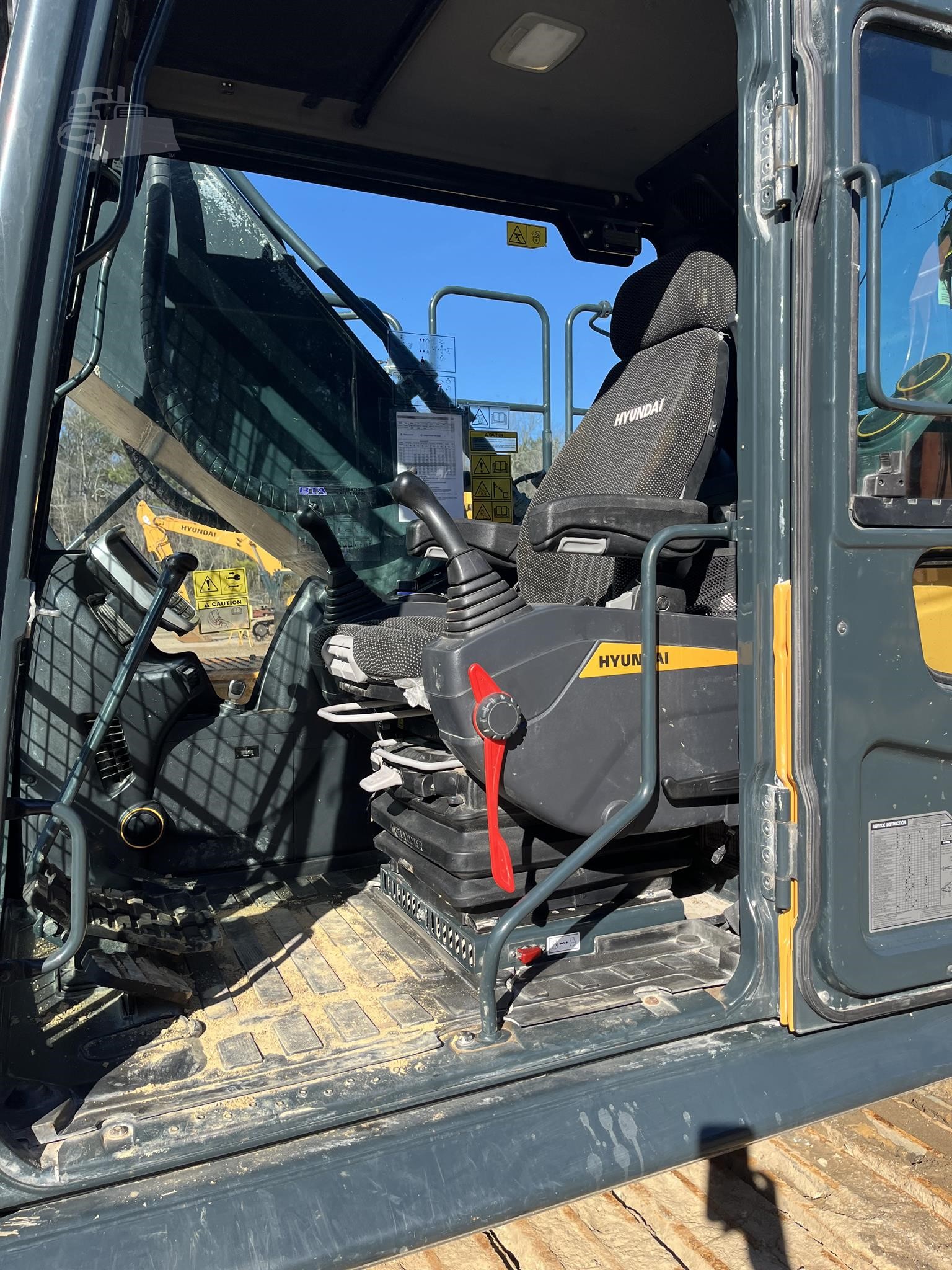 2023 HYUNDAI HX350AL Crawler Excavator - photo 5