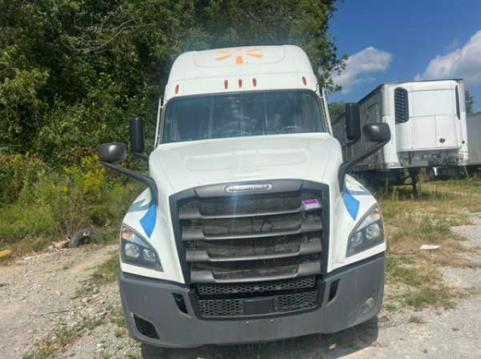 2021 Freightliner Cascadia - photo 3