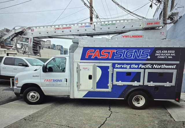 2022 FORD E450