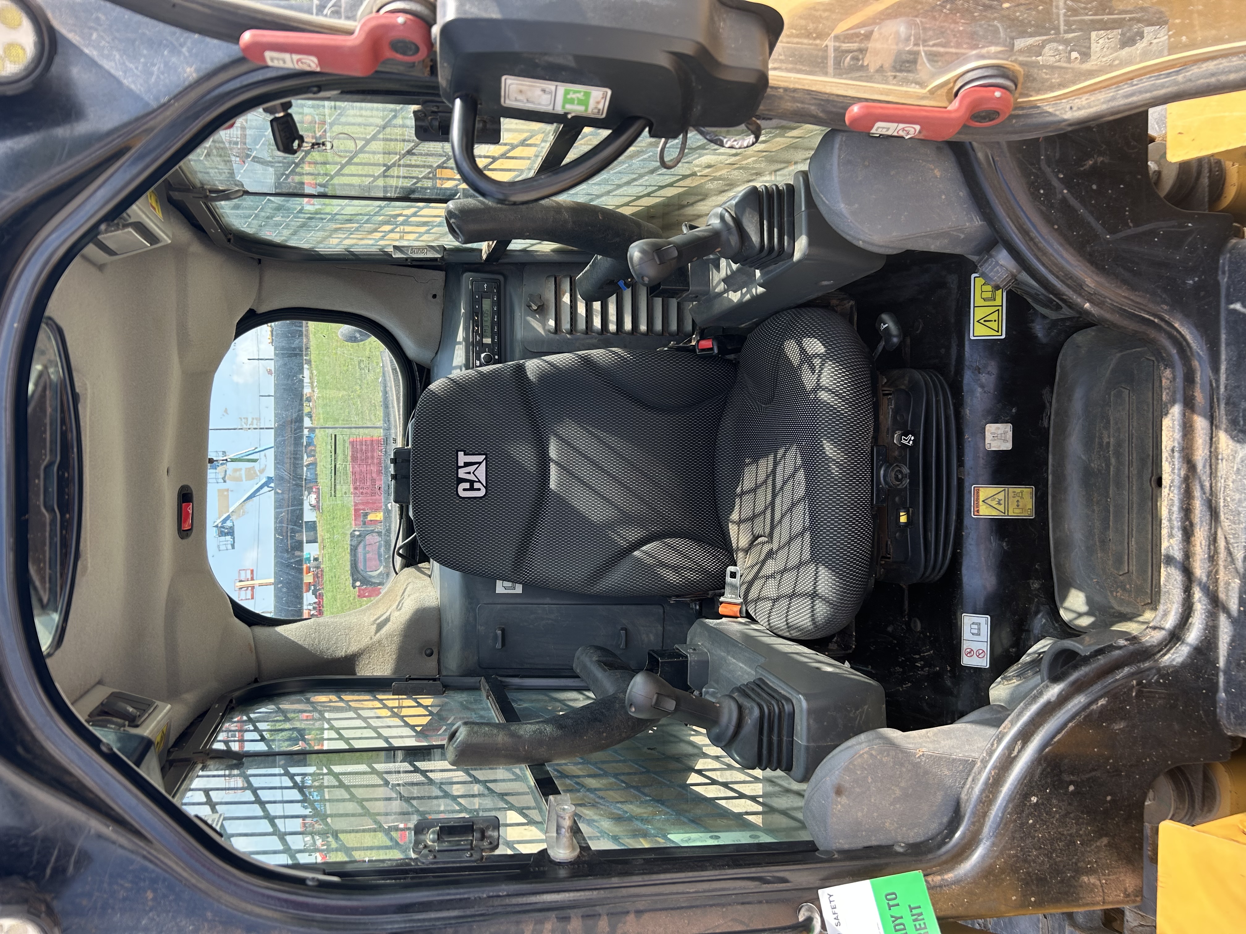 2021 CAT 259D3 - photo 5