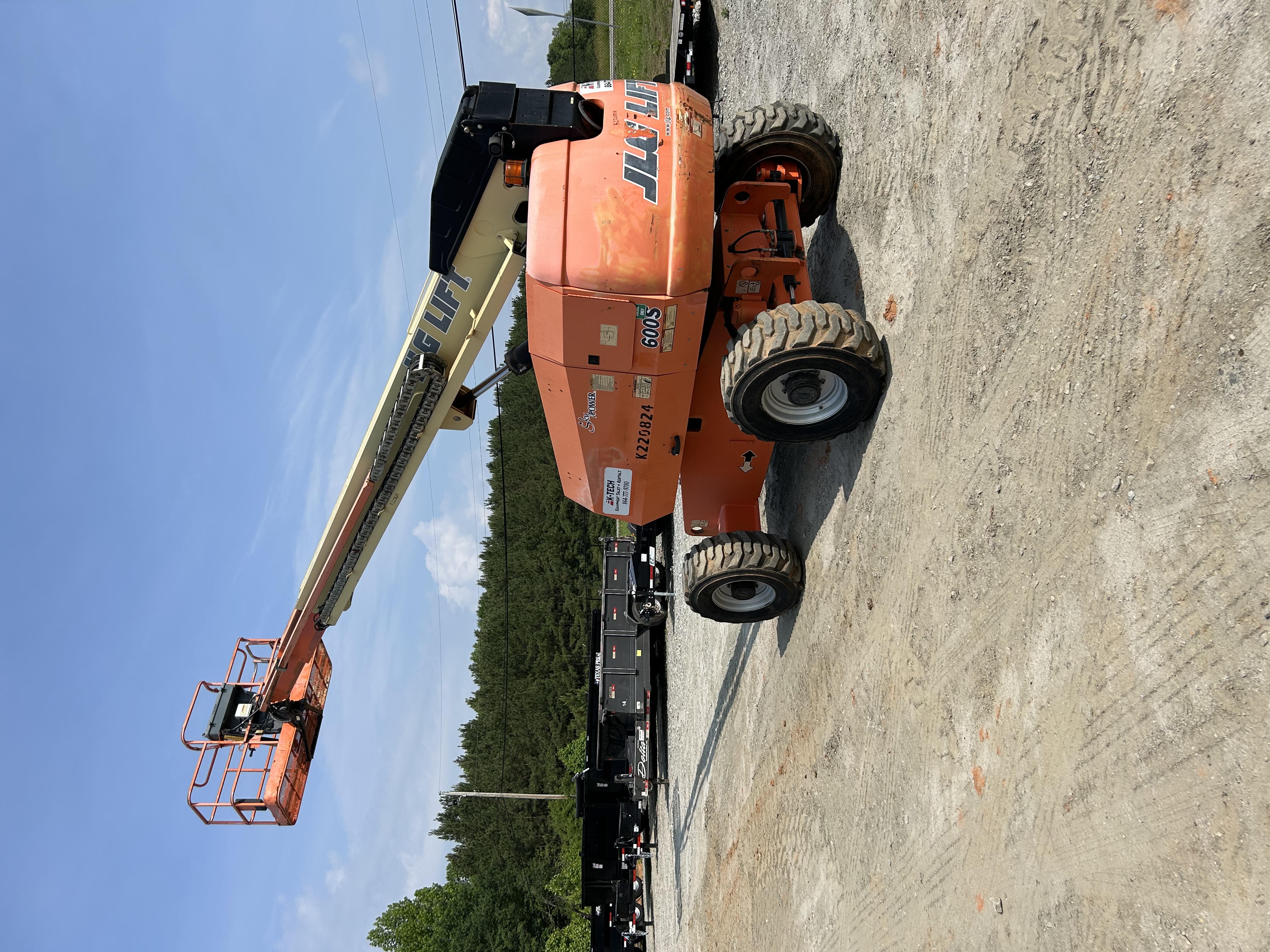 2017 JLG Lift 600S - photo 2