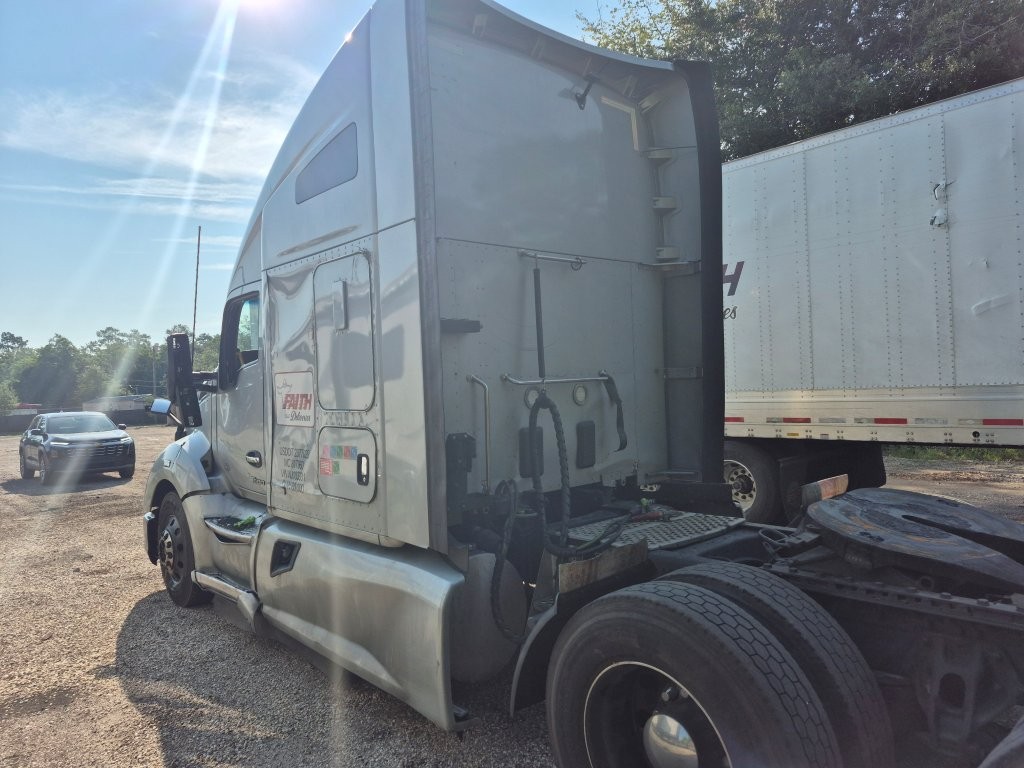 2022 Kenworth  T680 - photo 6