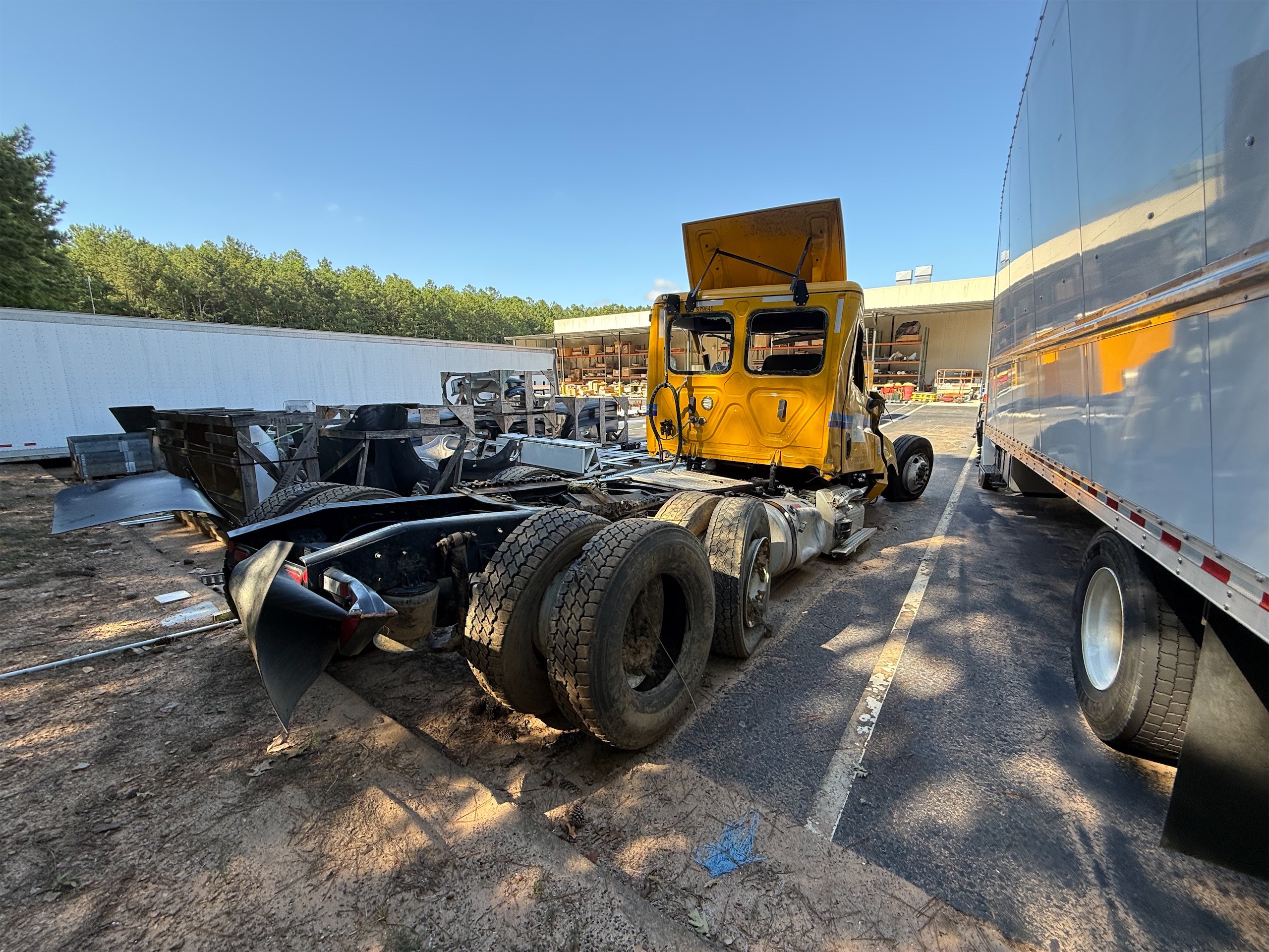 2024 Freightliner Cascadia - photo 2
