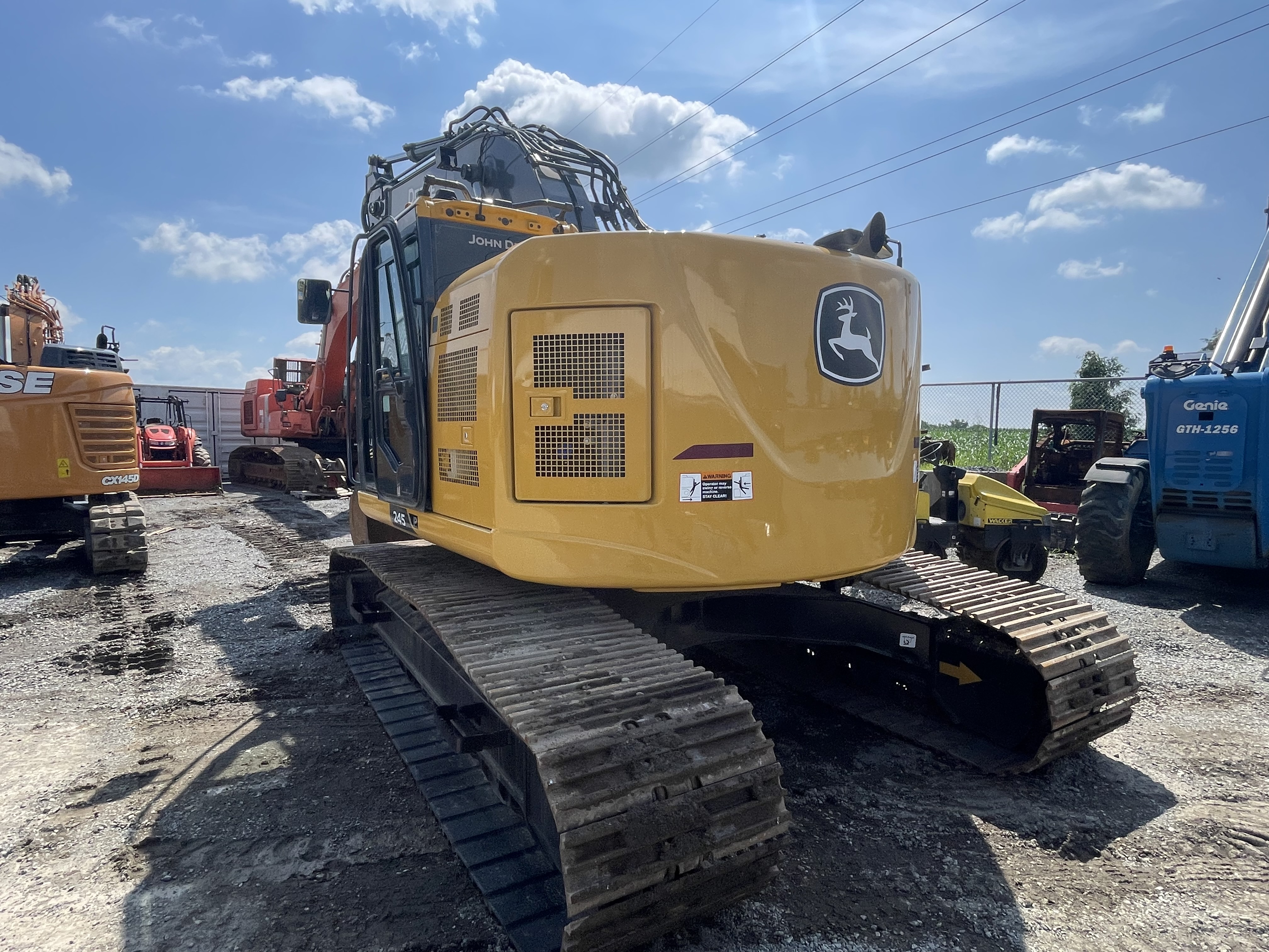 John Deere 245P - photo 5