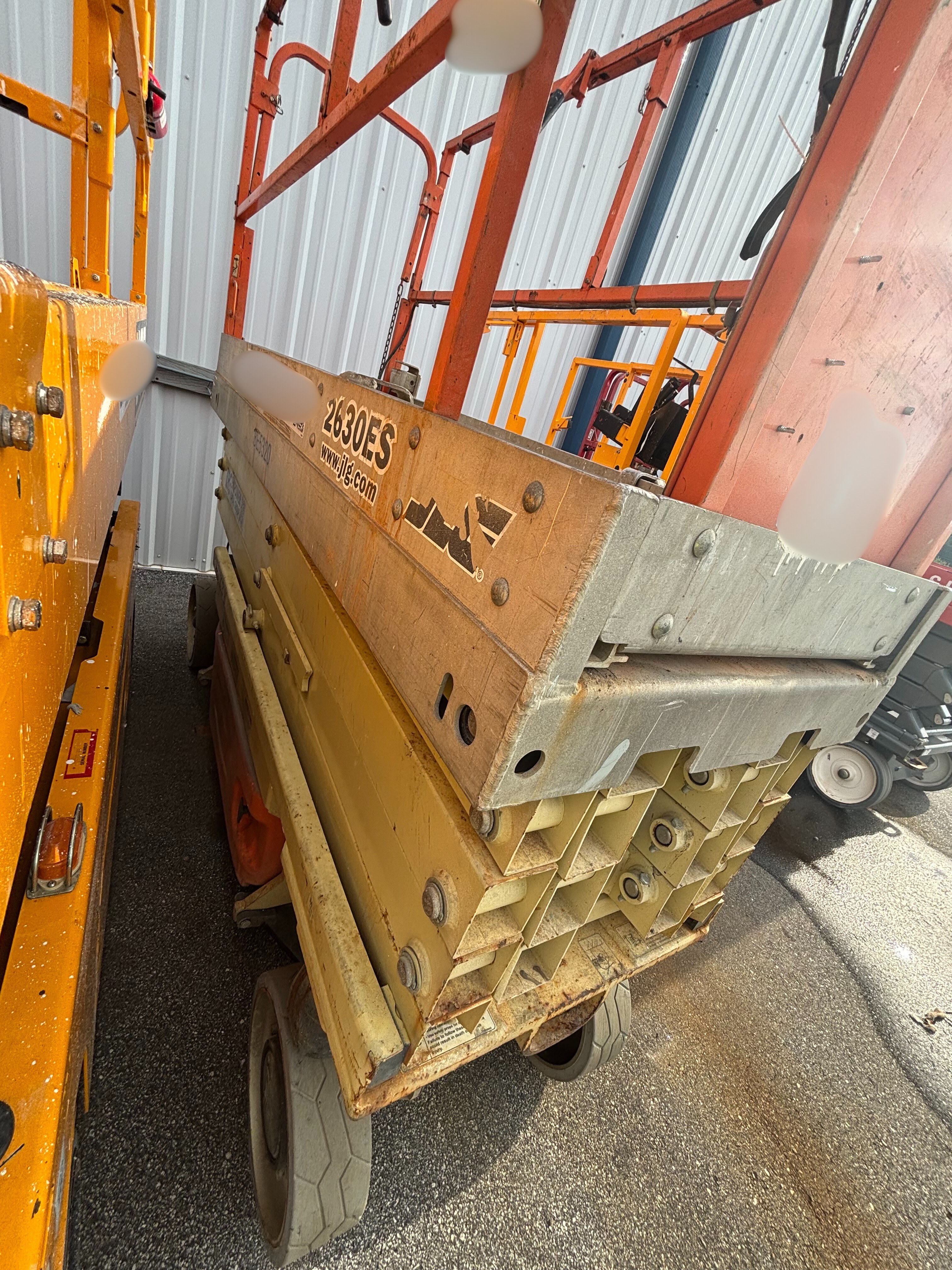 2014 JLG 2630ES Scissor Lift - photo 2