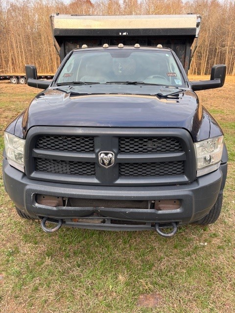 2014 RAM 5500 Dump Truck - photo 2
