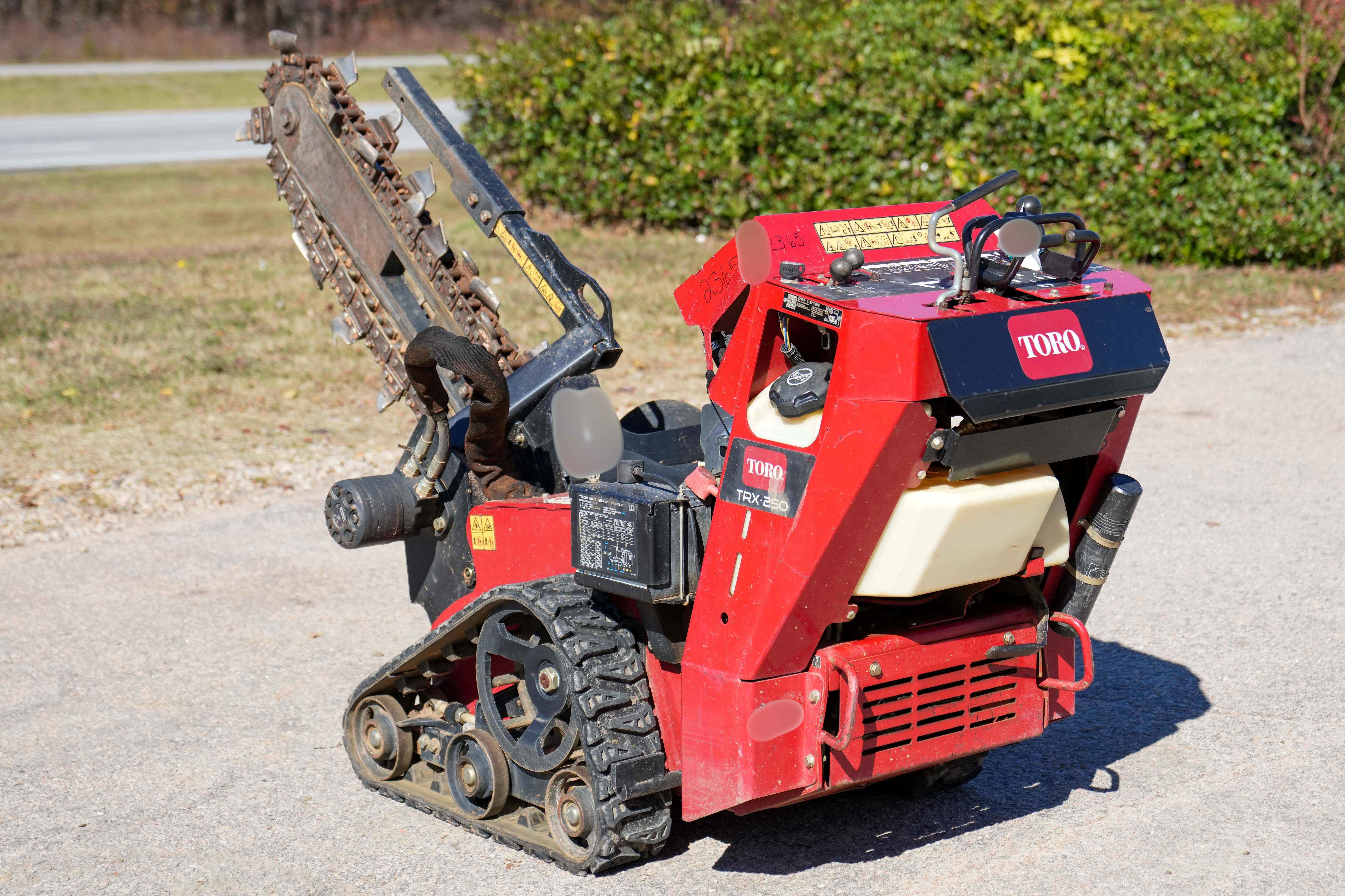 2023 Toro TRX-20 Walk Behind Track Trencher - photo 3