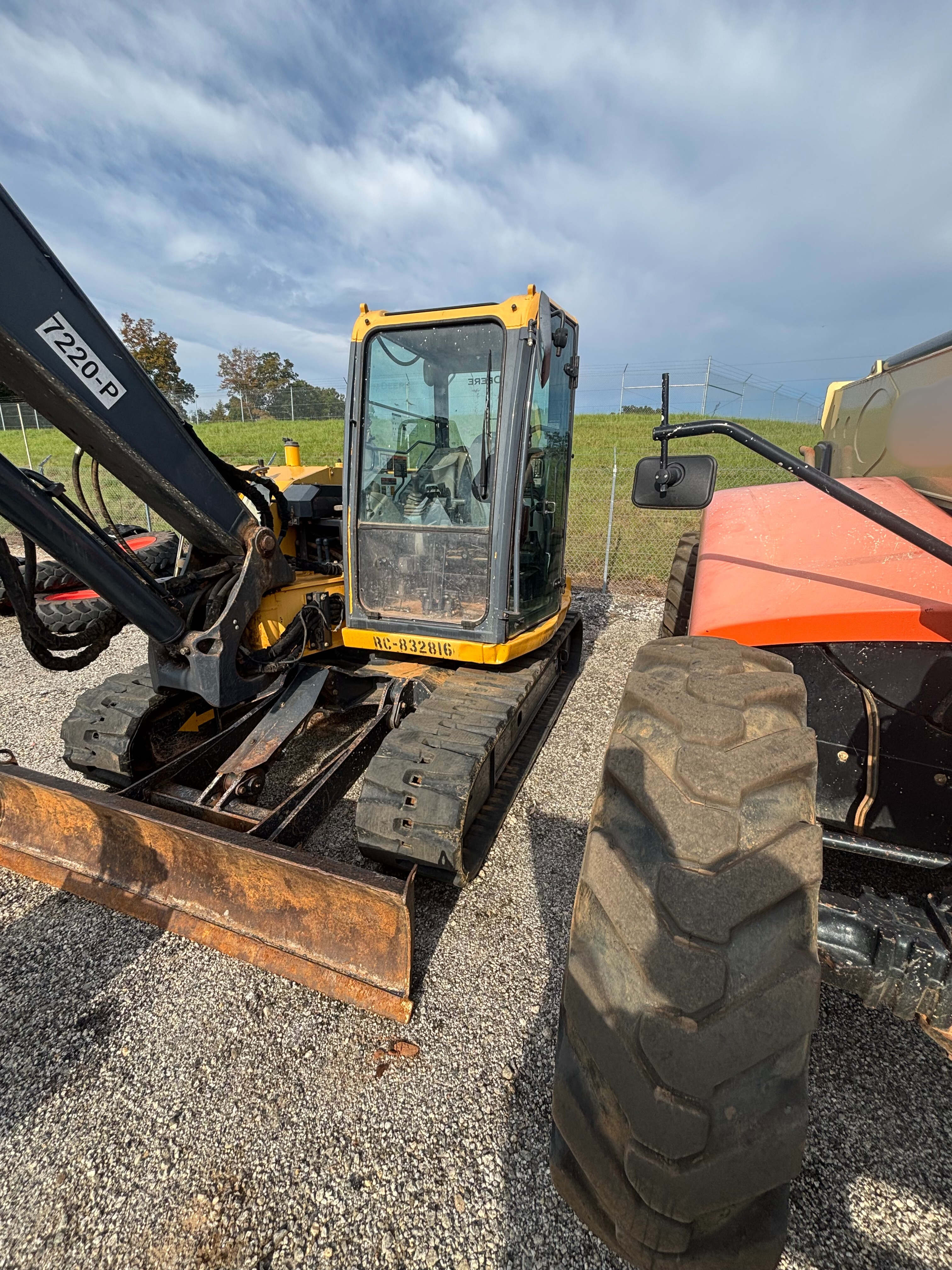 2016 John Deere 85G
