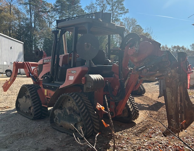 2016 Ditch Witch RT125 Quad Trencher - photo 3