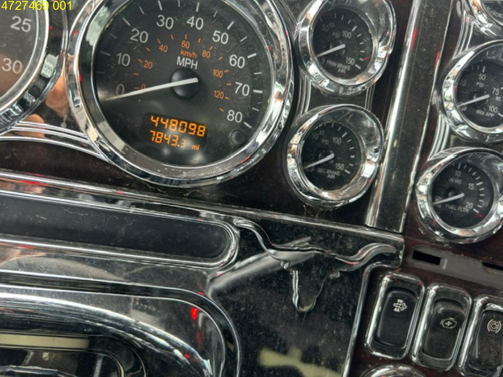 2021 Peterbilt 389 sleeper - photo 5
