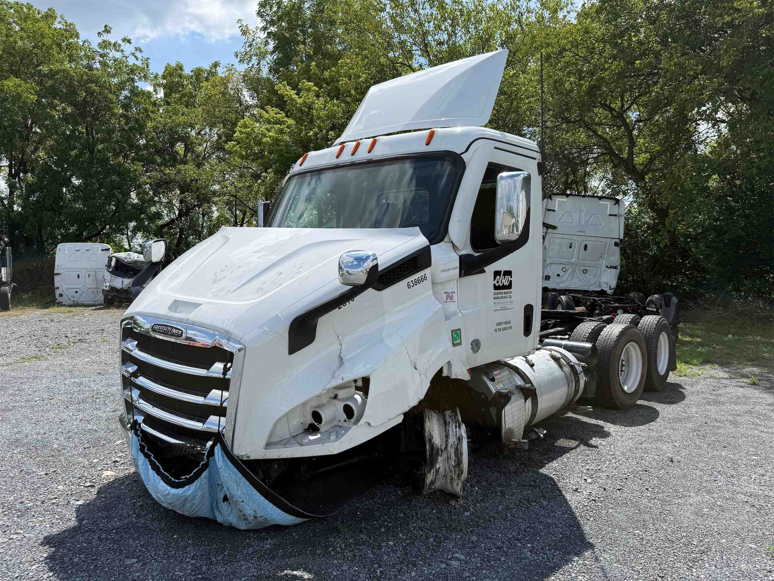 2023 Freightliner Cascadia Day Cab