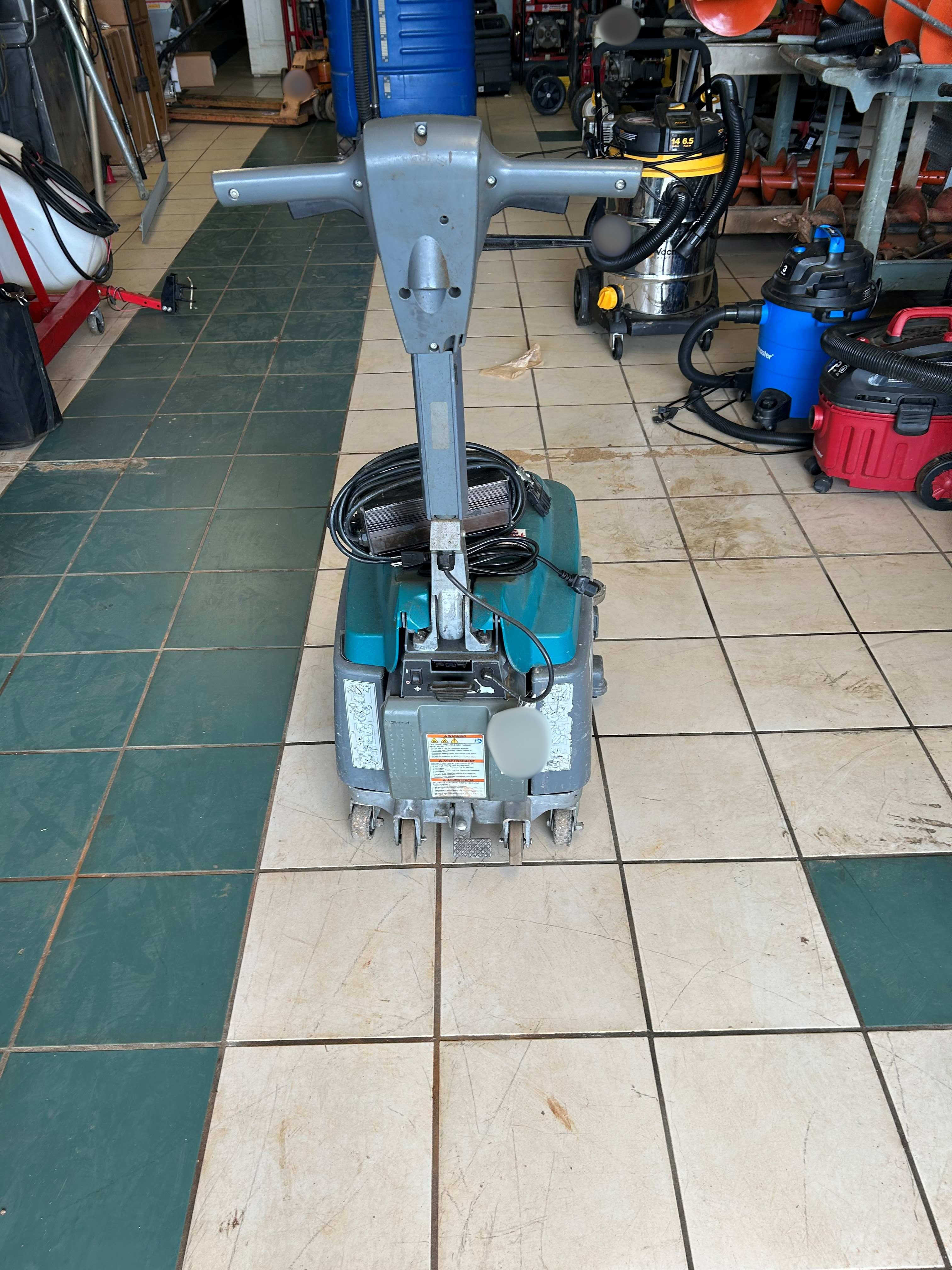 Tennant T1B Walk Behind Floor Scrubber - photo 4