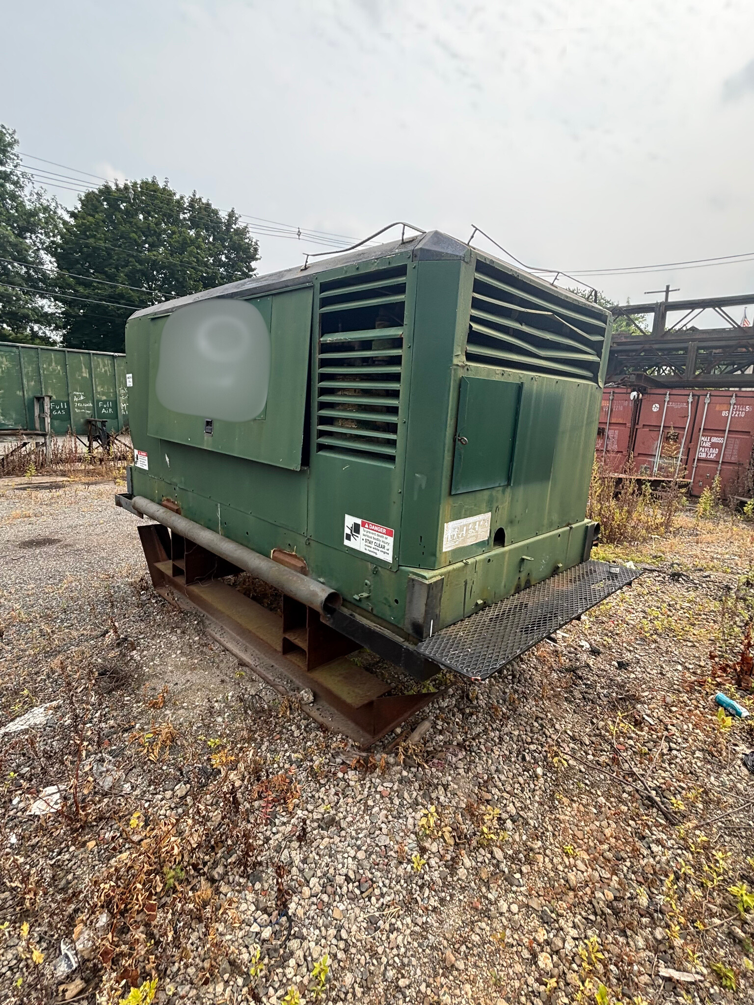 Ingersoll Rand XP-825 Air Compressor - photo 2