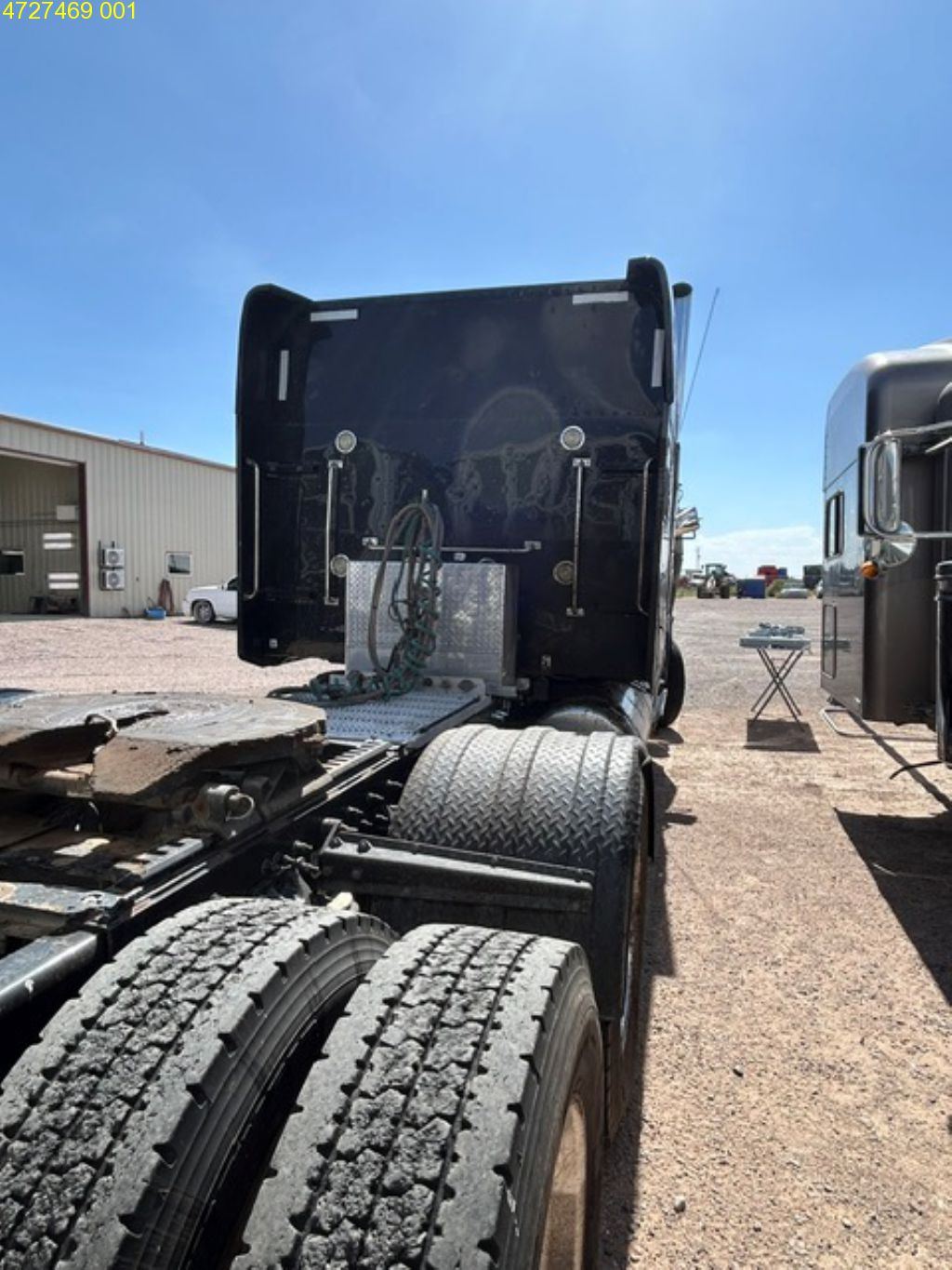 2021 Peterbilt 389 sleeper - photo 4