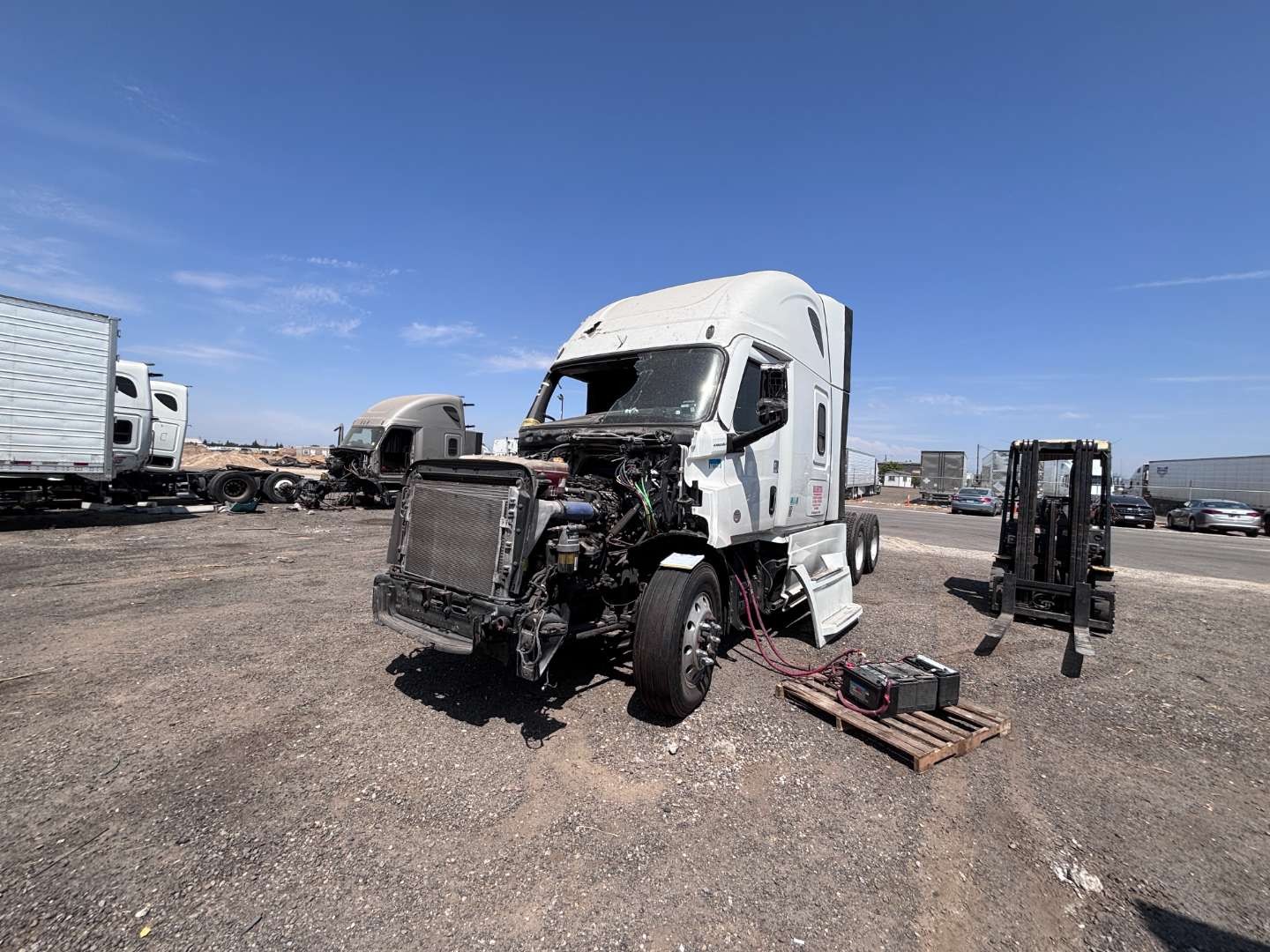 2023 Freightliner Cascadia 126 - photo 3