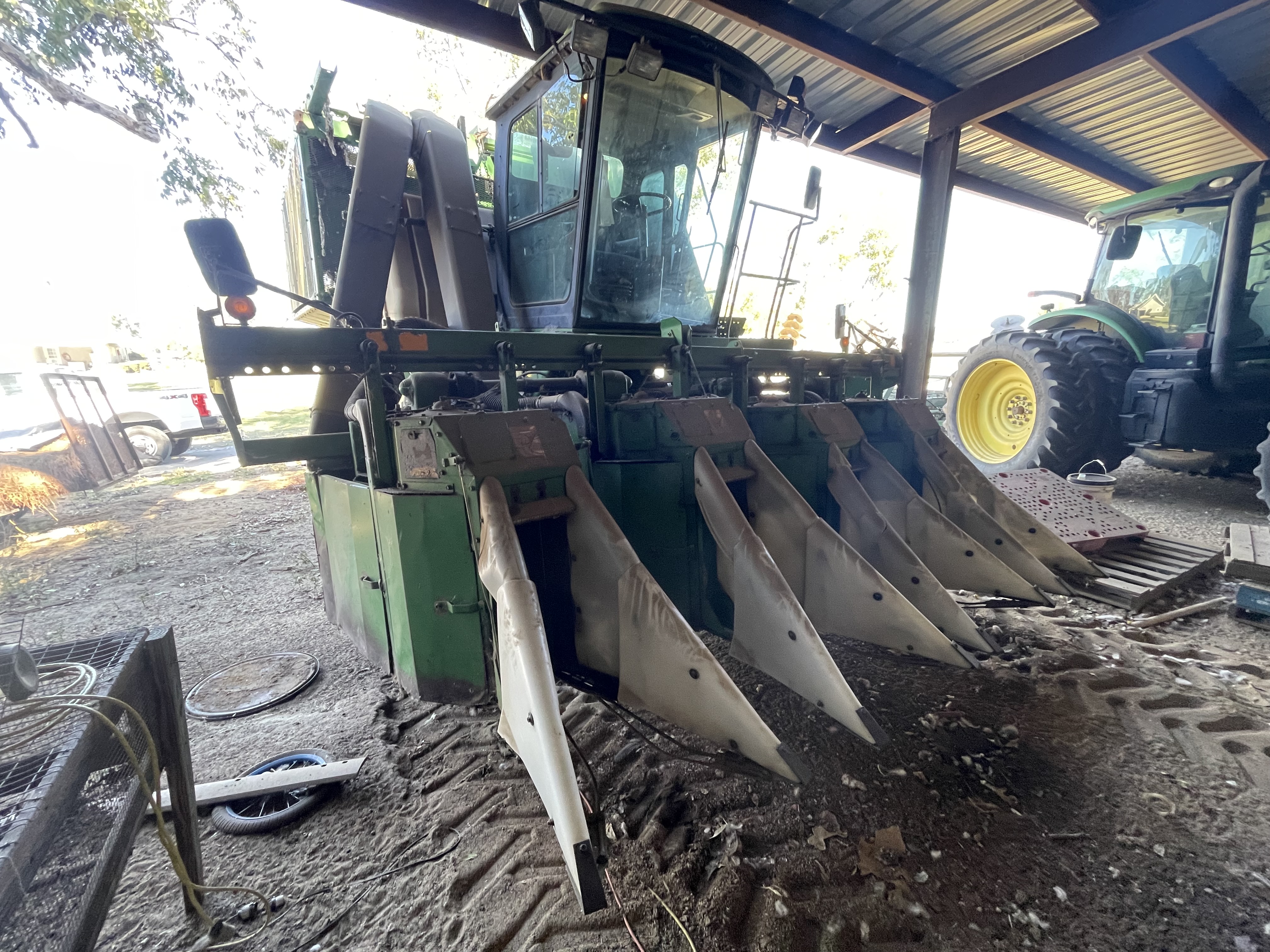 1996 John Deere 9965 4 Row Picker