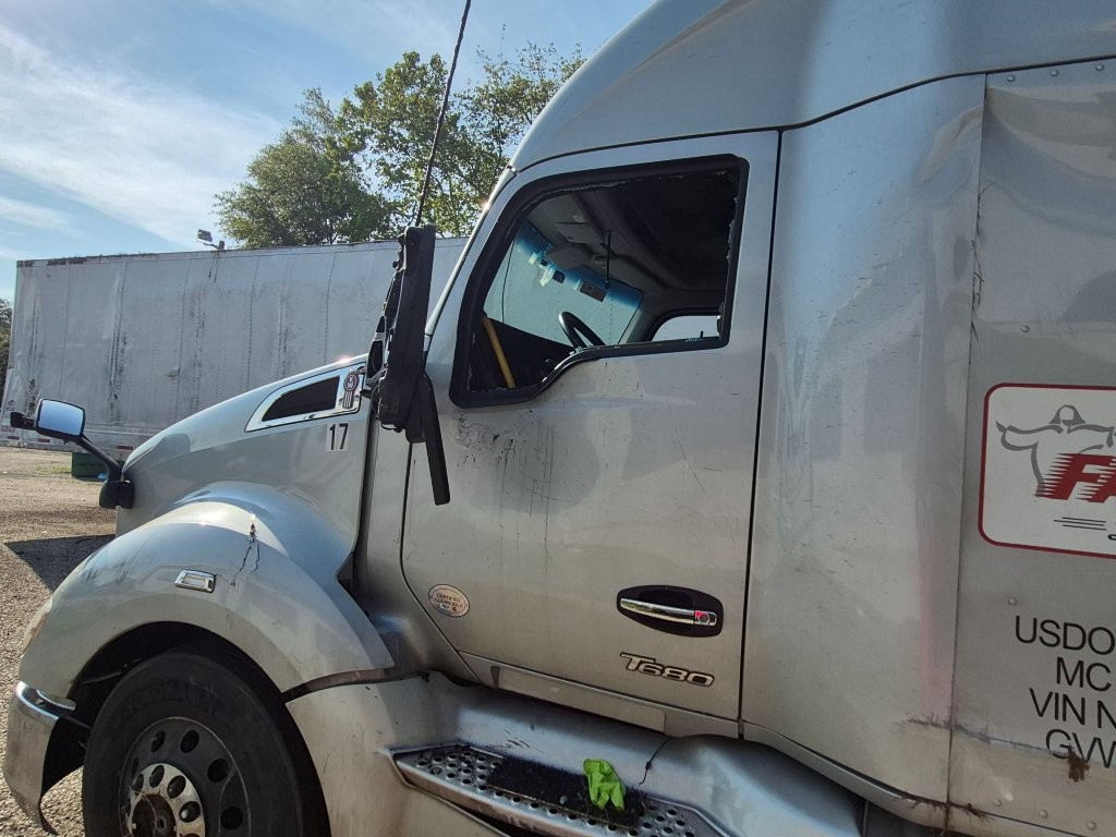 2022 Kenworth  T680 - photo 4