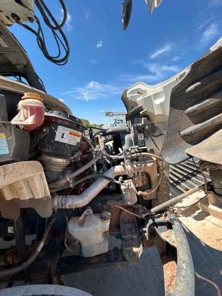 2023 Frieghtliner M2 106 Digger Truck Dakota Body  - photo 2