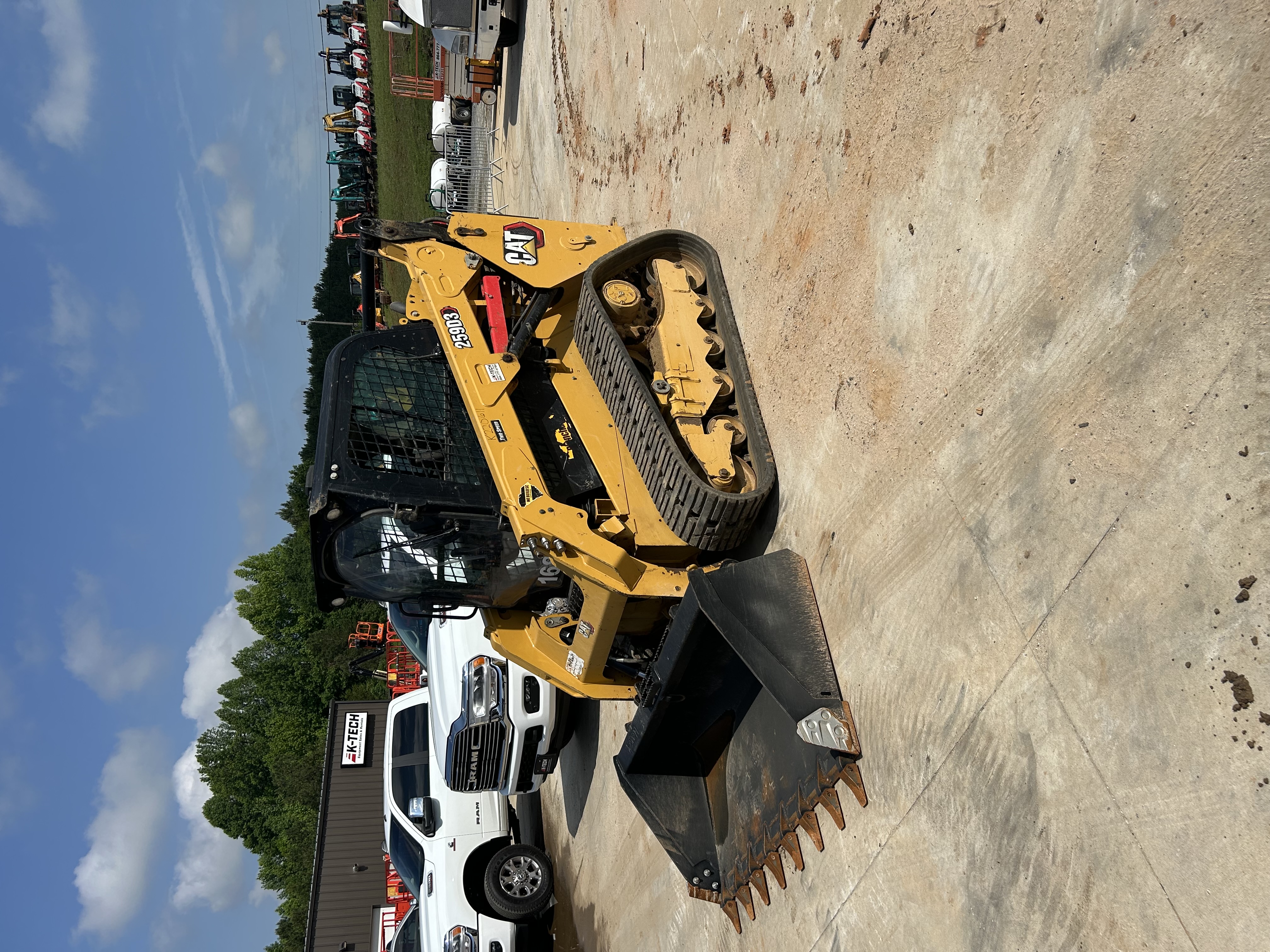 2023 CAT  259D3 - photo 4