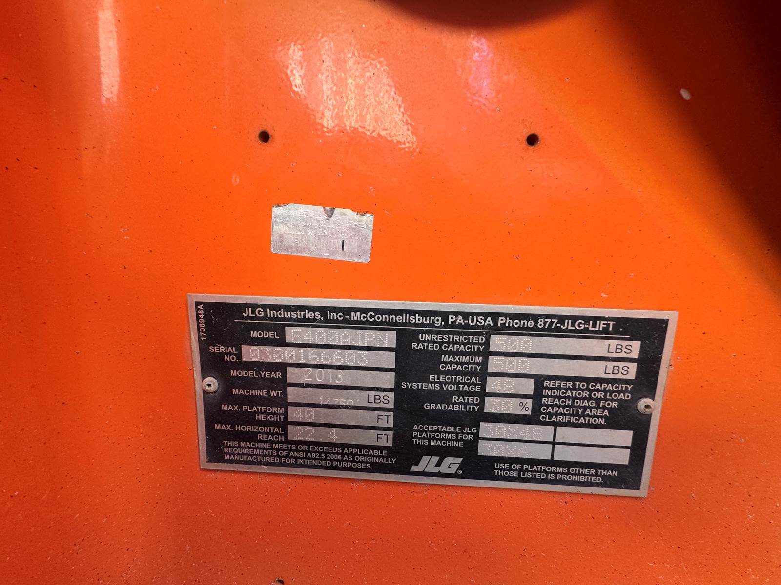 2013 JLG E400AJPN Boom Lift - photo 3