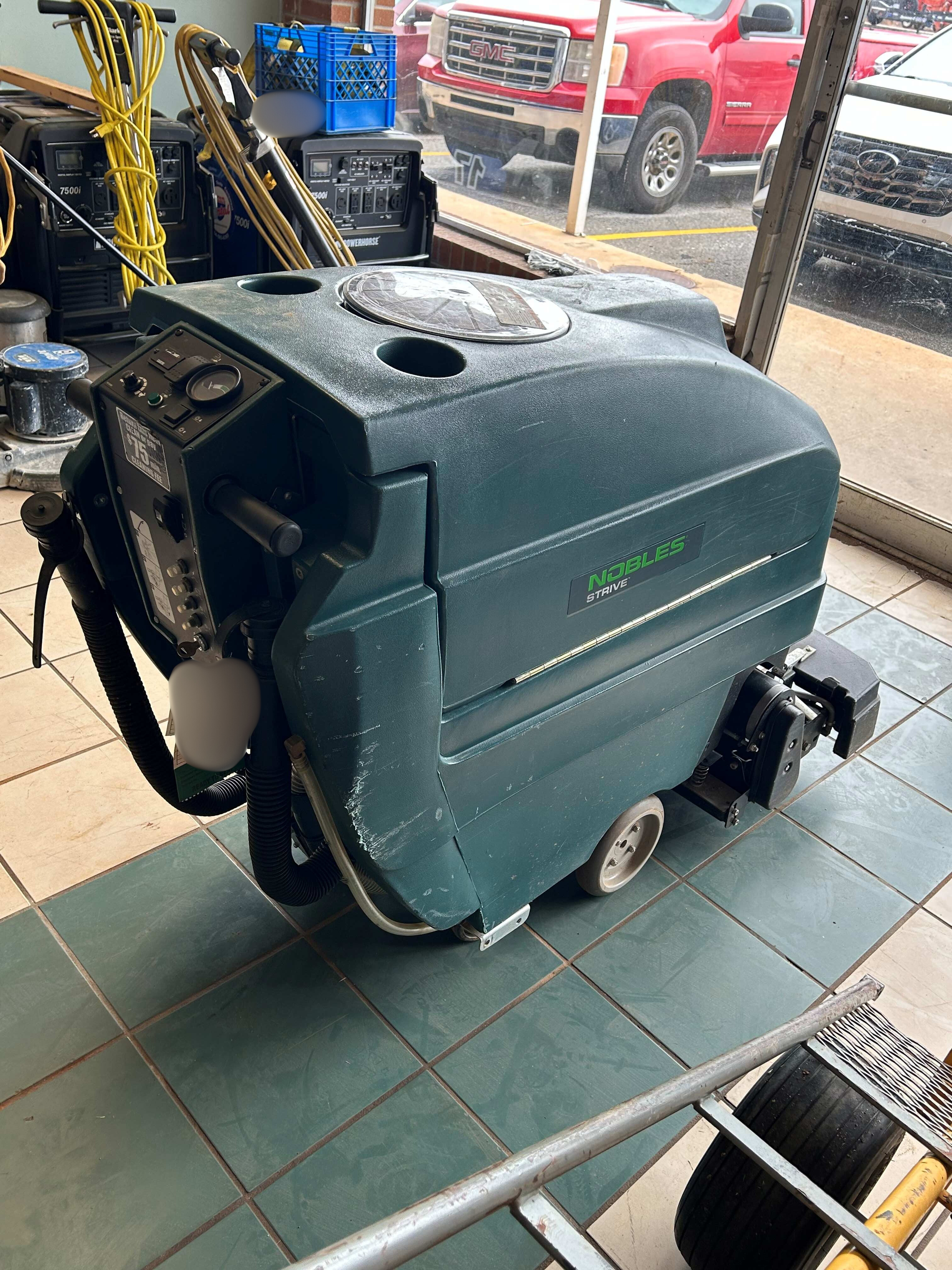 Nobles Strive Commercial Carpet Cleaner - photo 4