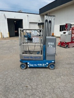 2015 Genie GR 20 Scissor Lift - photo 4
