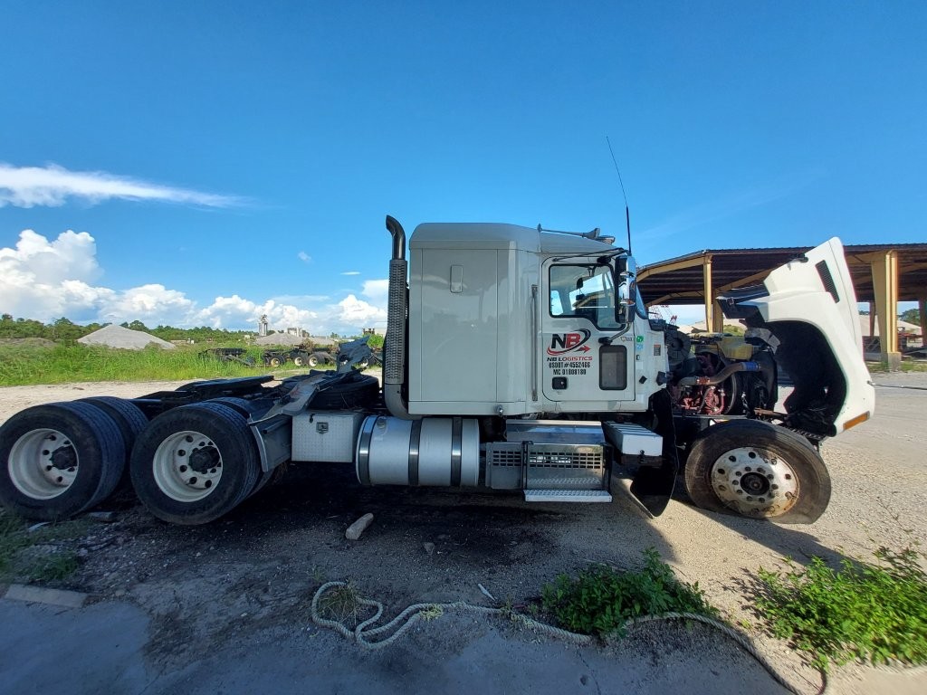 2019 Mack Pinnacle - photo 3