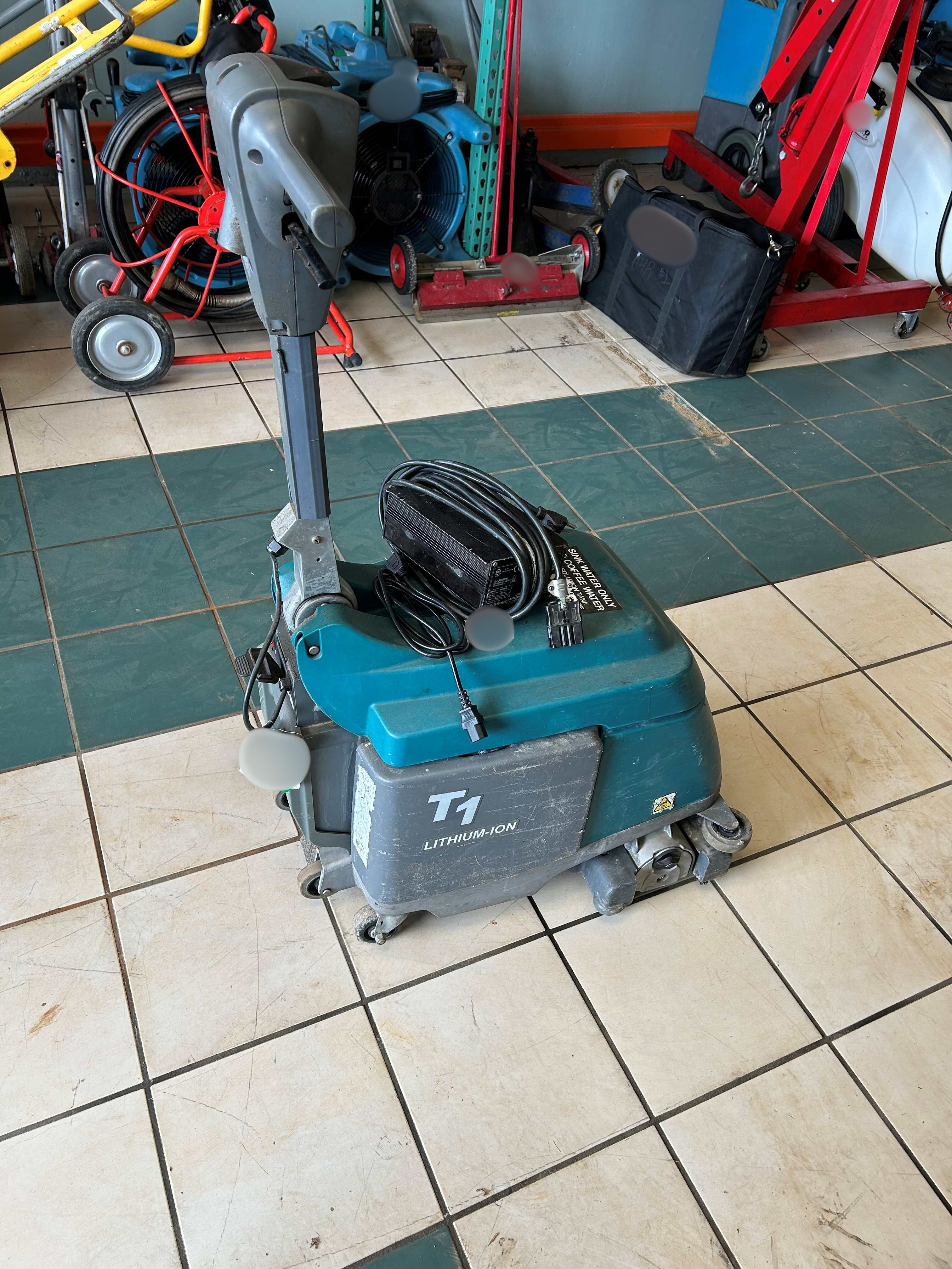 Tennant T1B Walk Behind Floor Scrubber - photo 3