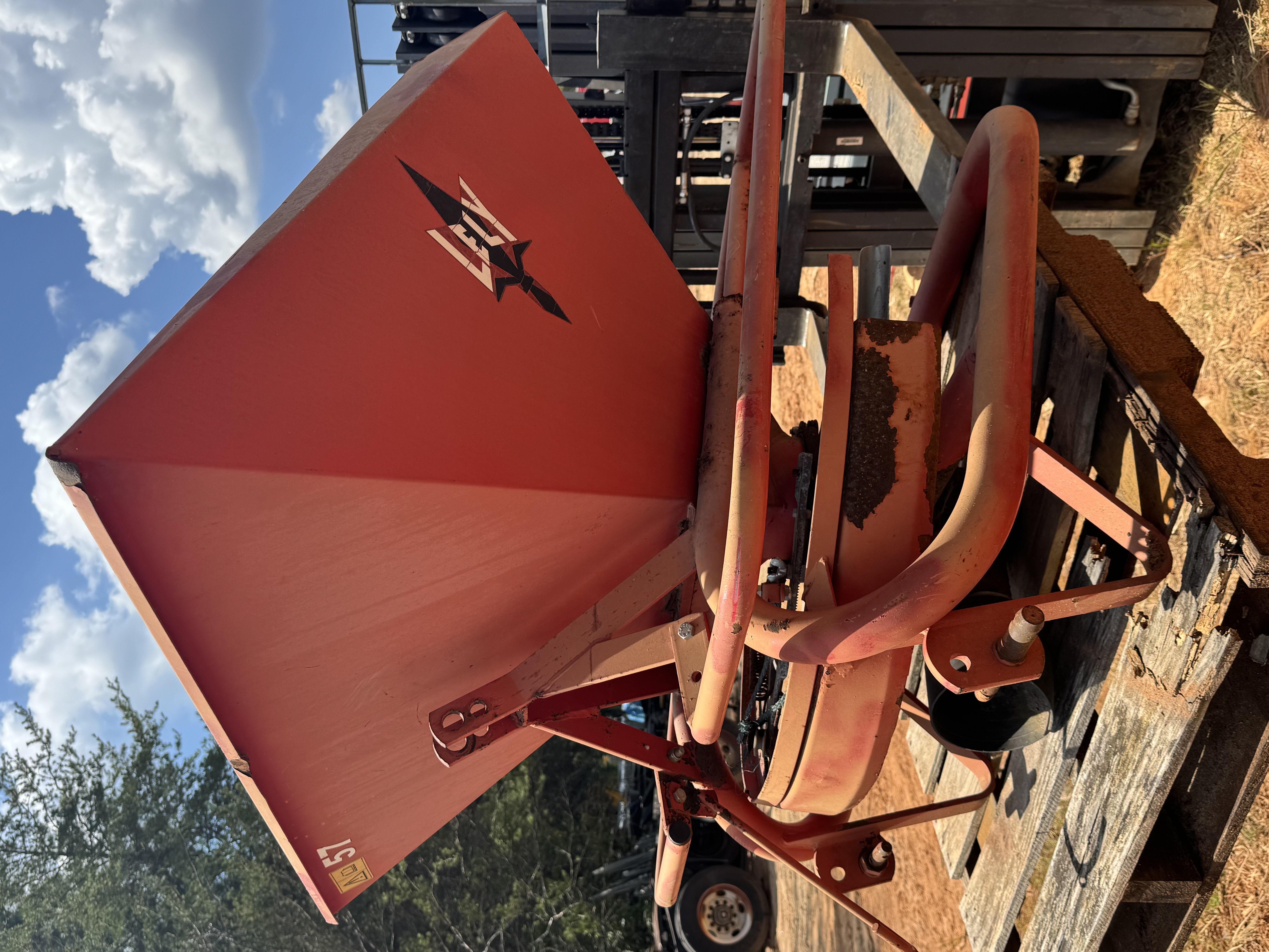 2001 Lely Fertilizer Spreader - photo 2