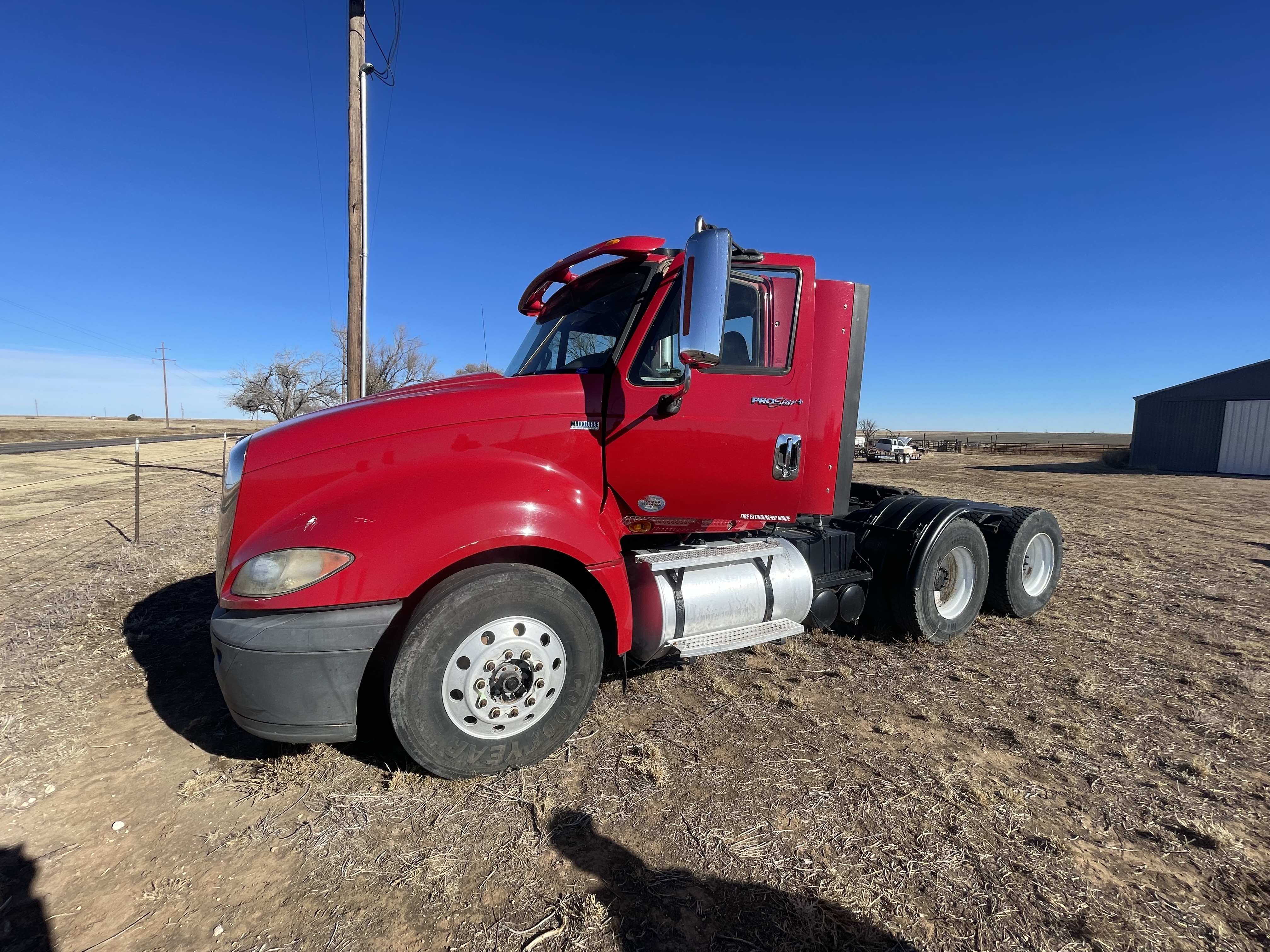 2012 International Prostar Day Cab - photo 2