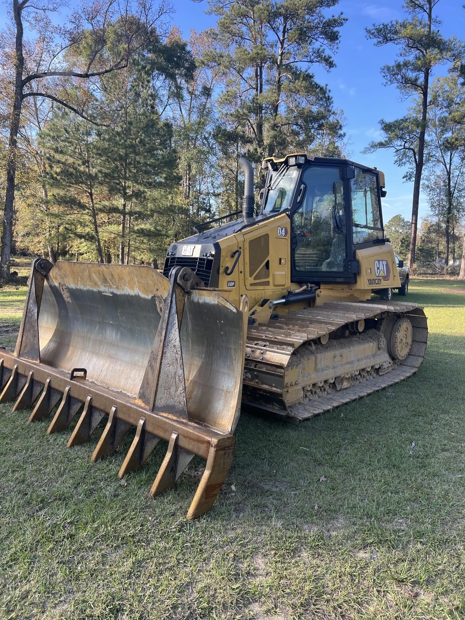 2024 Caterpillar D4 LGP