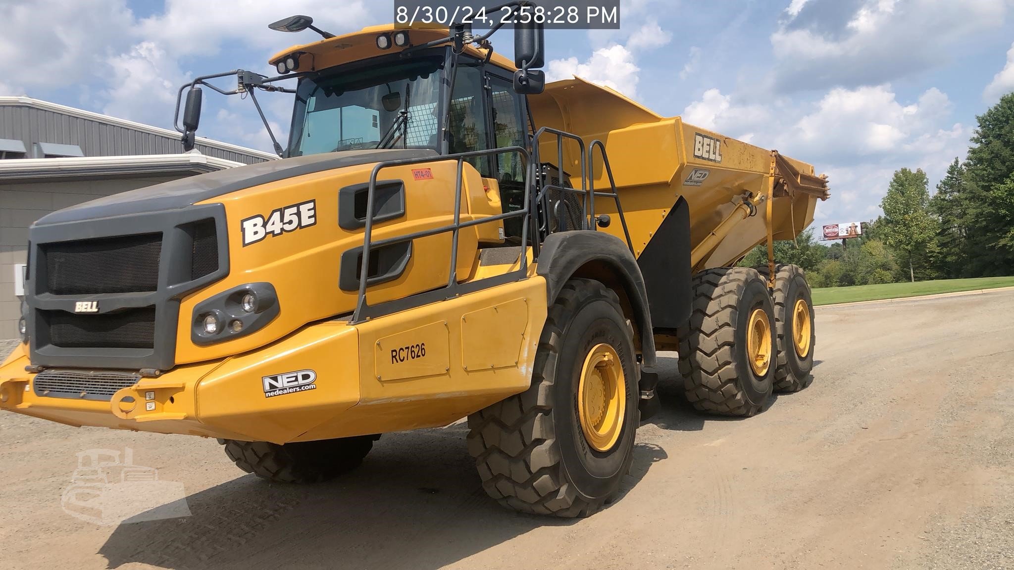 2022 BELL B45E Used Off-Highway Truck - photo 2
