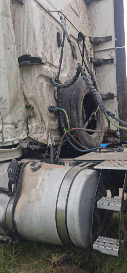 2021 Freightliner Cascadia - photo 2