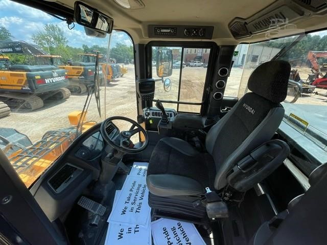 2019 HYUNDAI HL975 Wheel Loader - photo 5